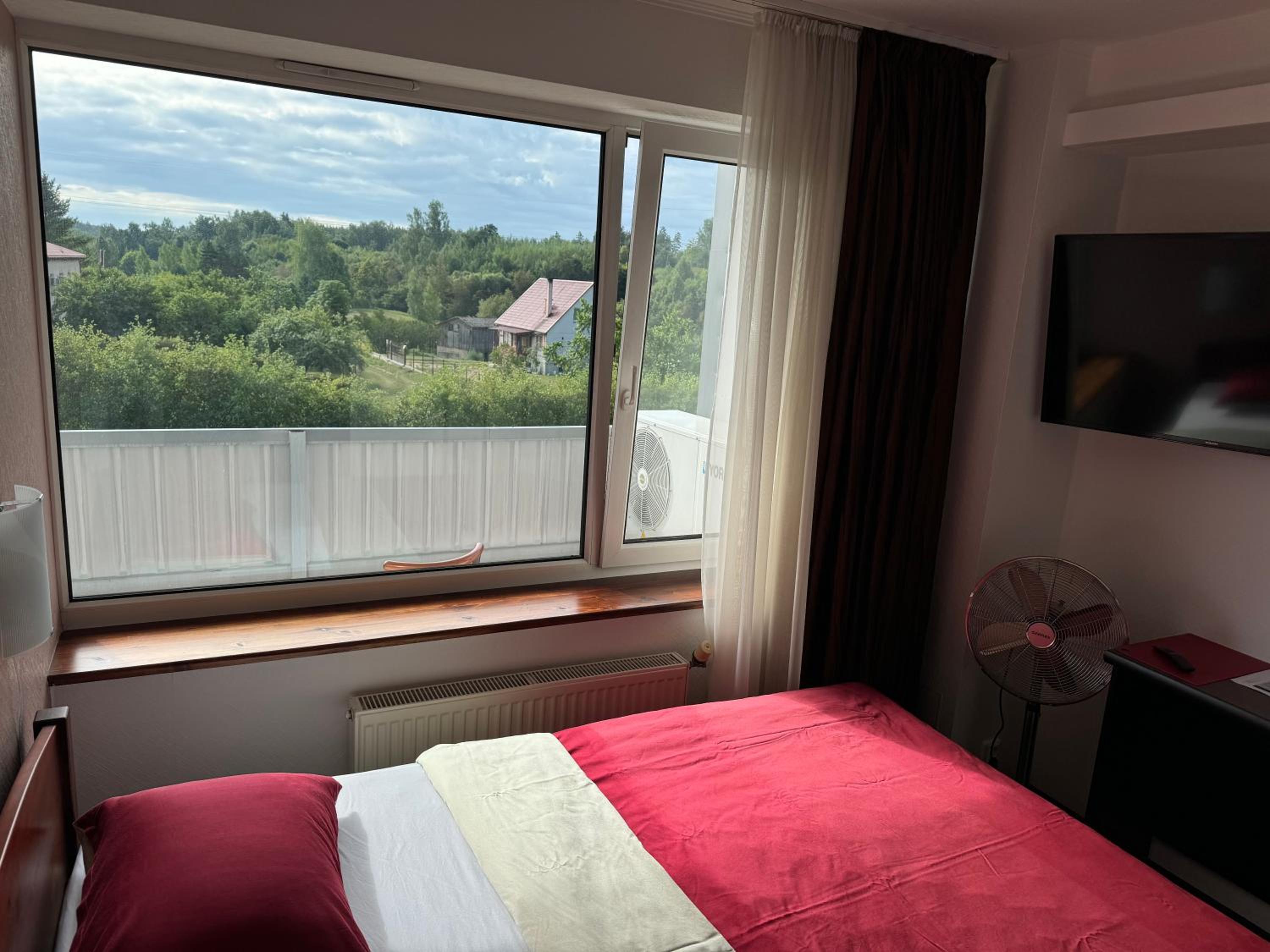 Double Room With Private External Bathroom photo 2