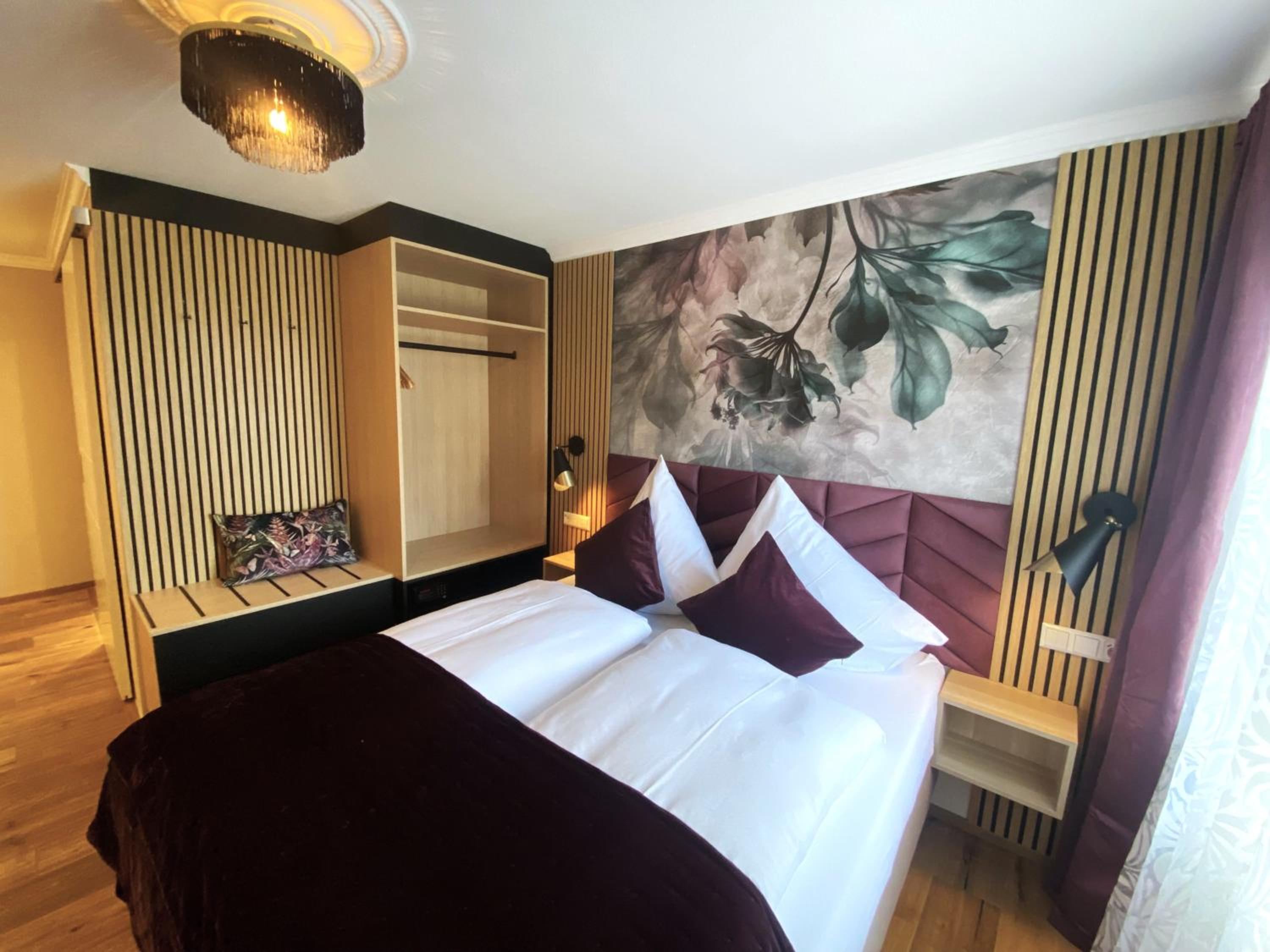 Queen Room - Photo 7