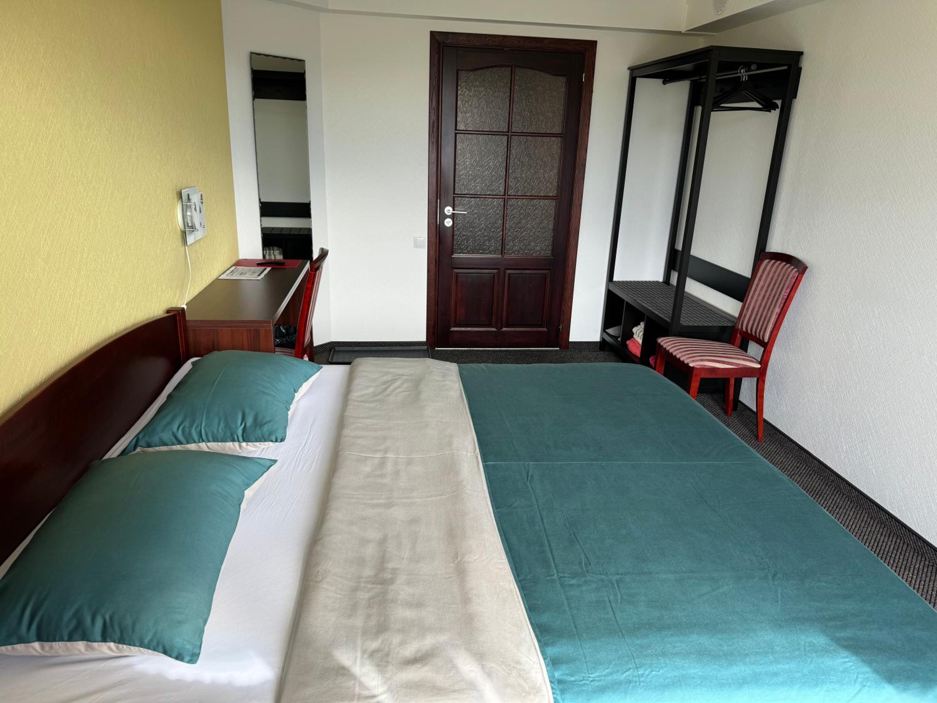Budget Double Room photo 2