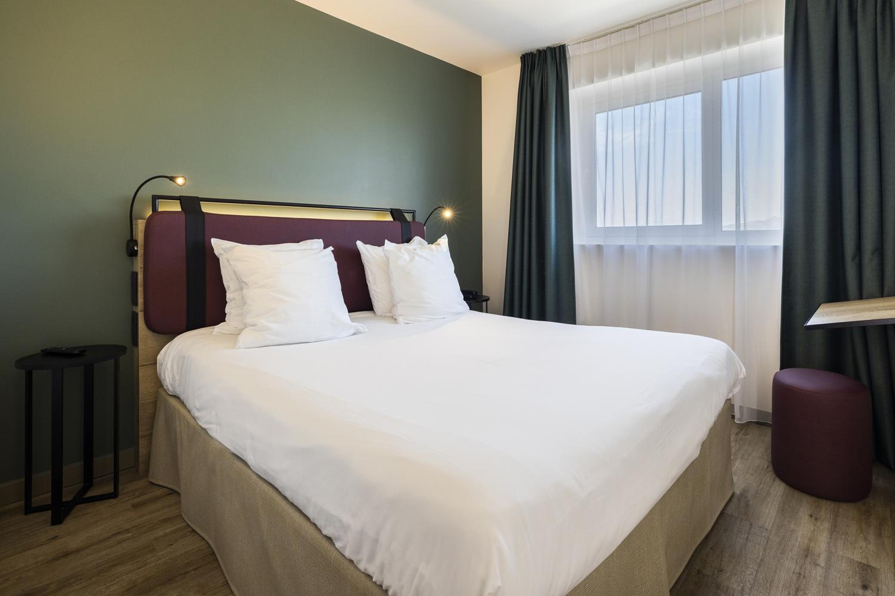 Double Room with 1 Double Bed - Photo 1