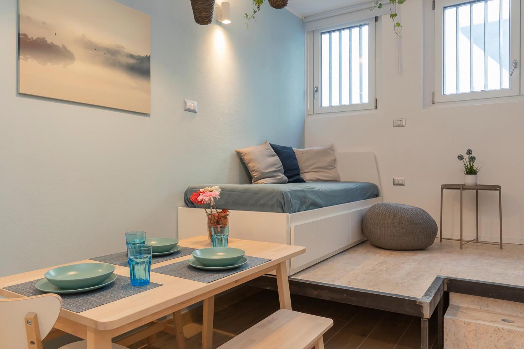One-Bedroom Deluxe Apartment
