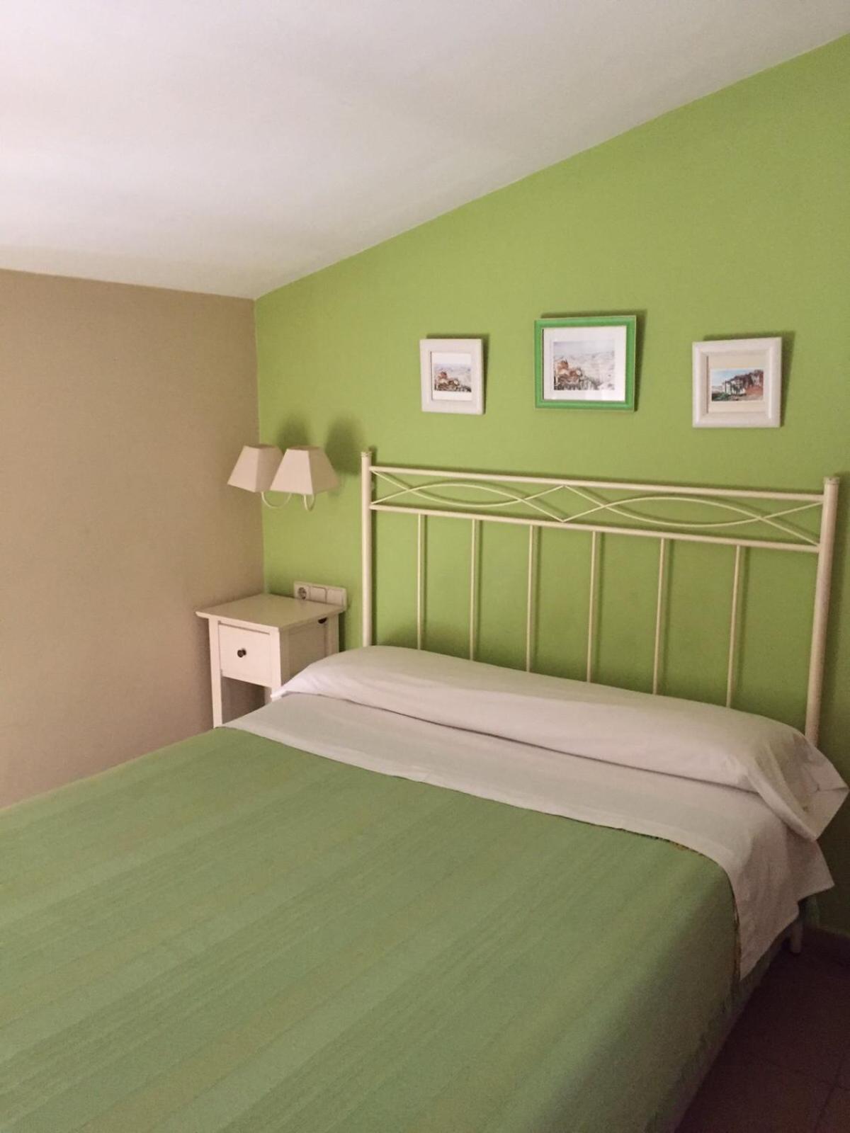 Economy Double Room photo 3