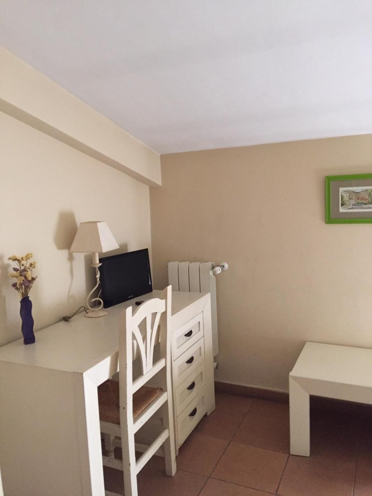 Economy Double Room photo 2