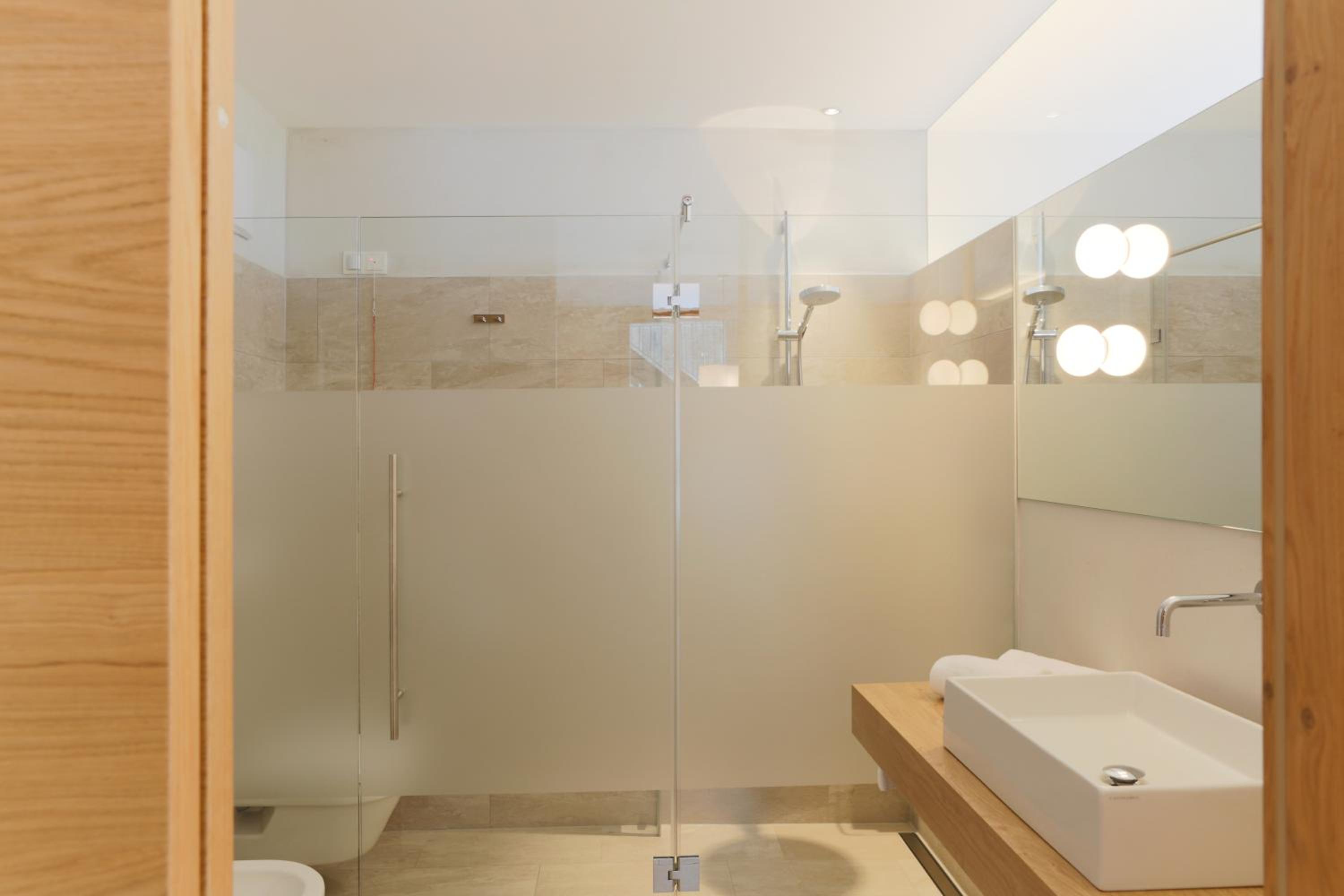 Comfort Double Room with Balcony - Photo 7