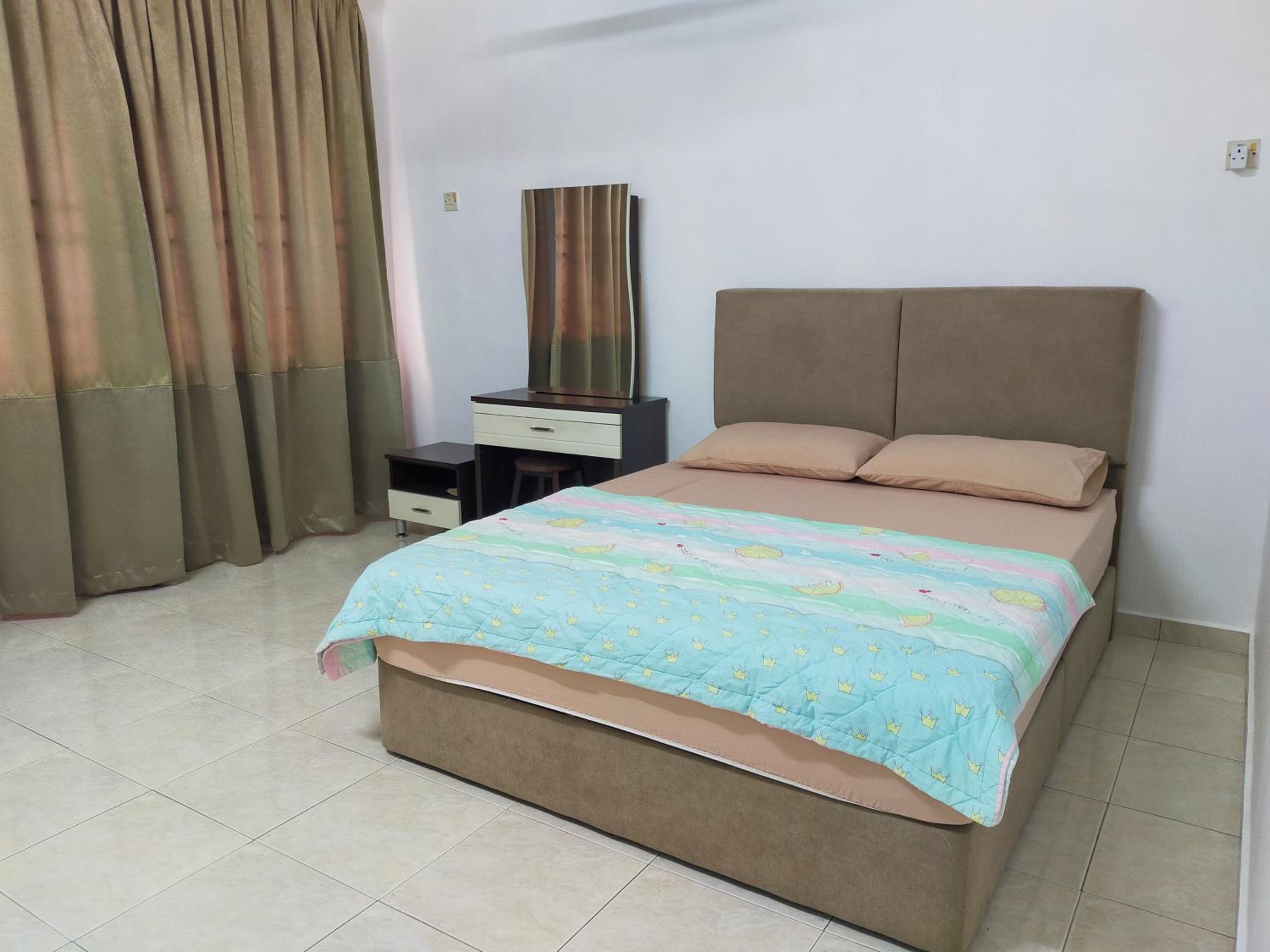 Deluxe Queen Room