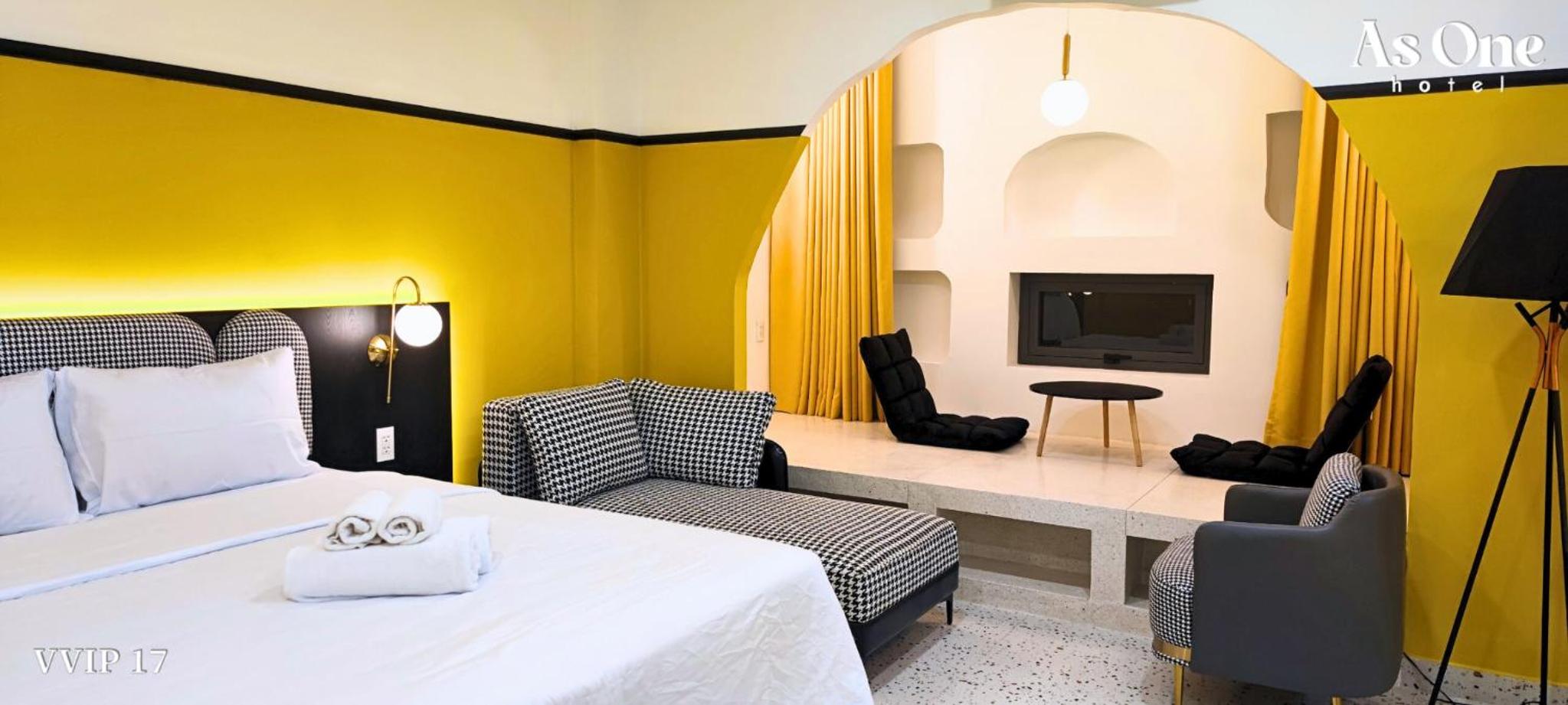 Queen Room with Spa Bath photo 3