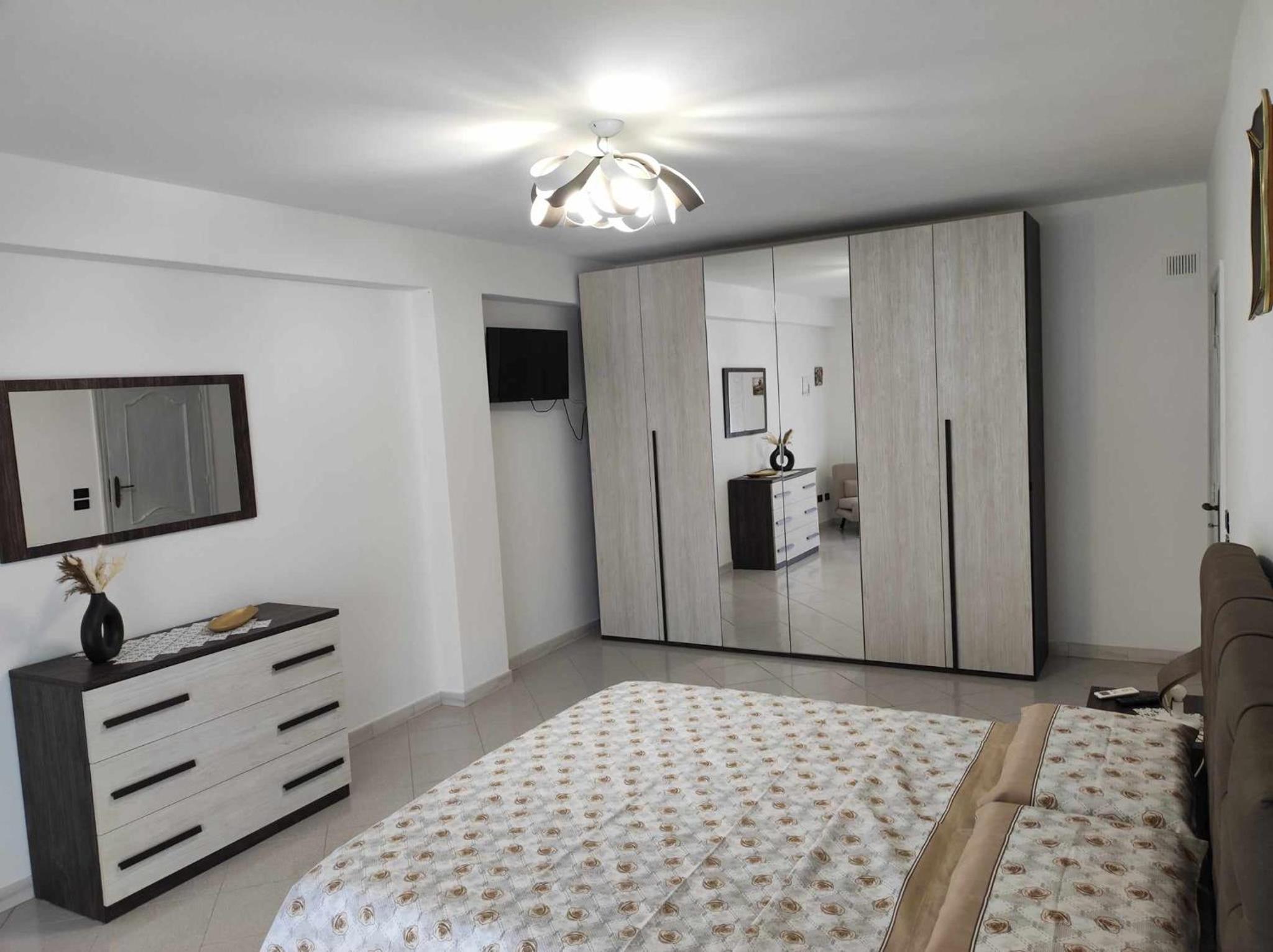 One-Bedroom Apartment with Balcony photo 1