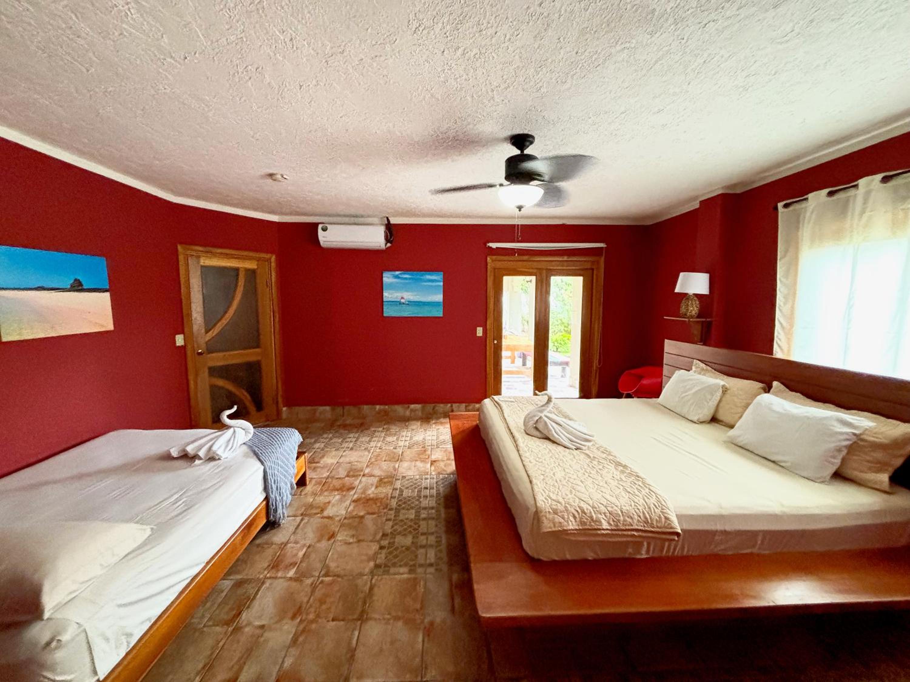 Standard King Room photo 2