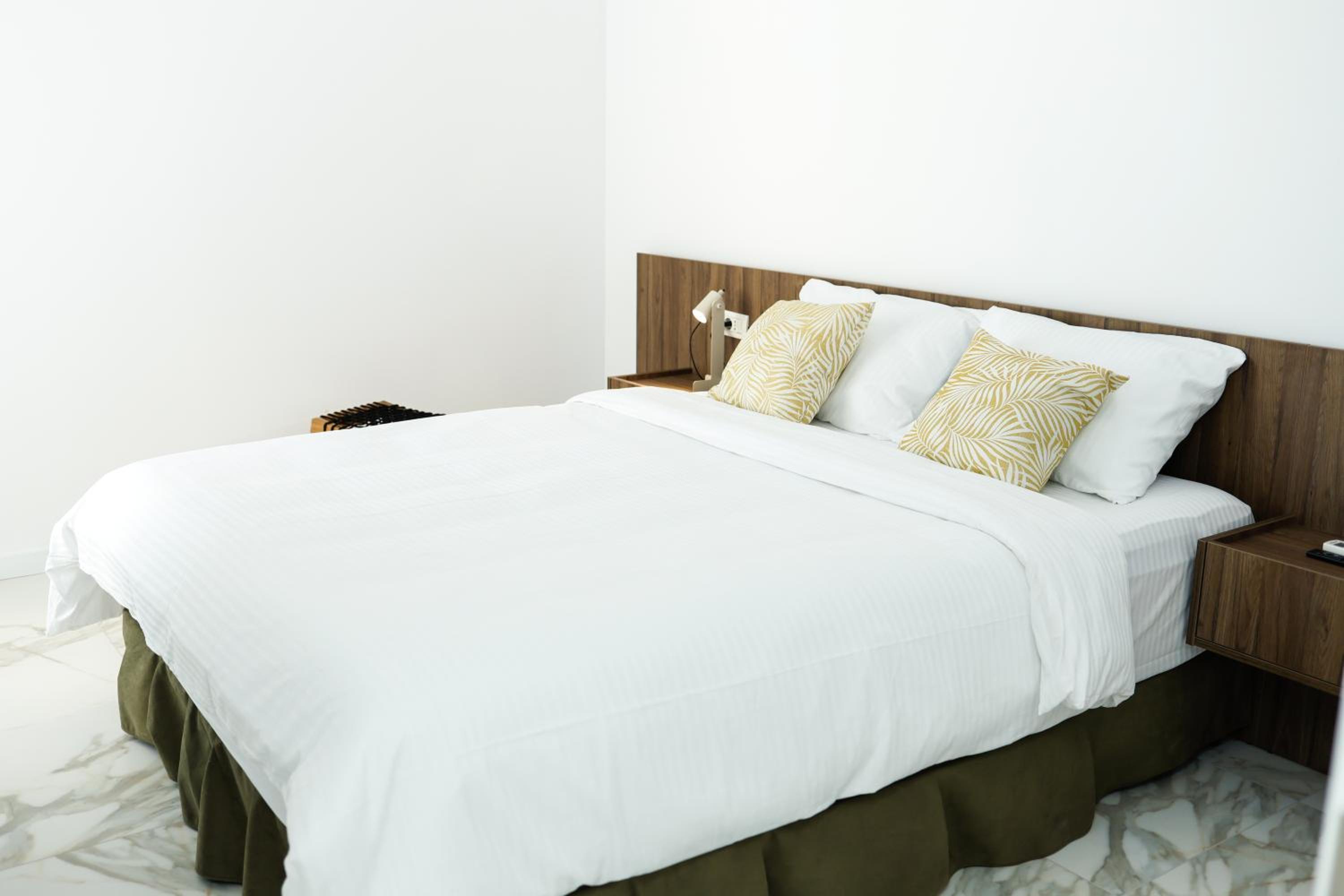 One-Bedroom Apartment with Balcony and Sea View photo 1