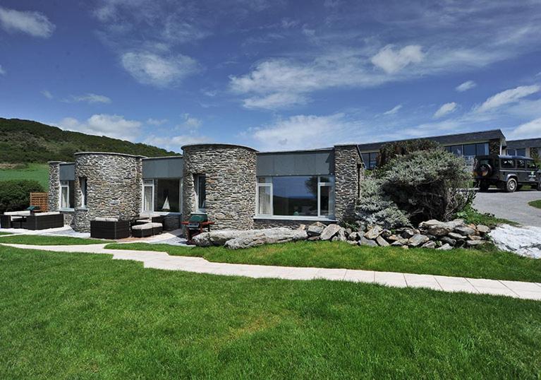 Three-Bedroom Villa photo 2
