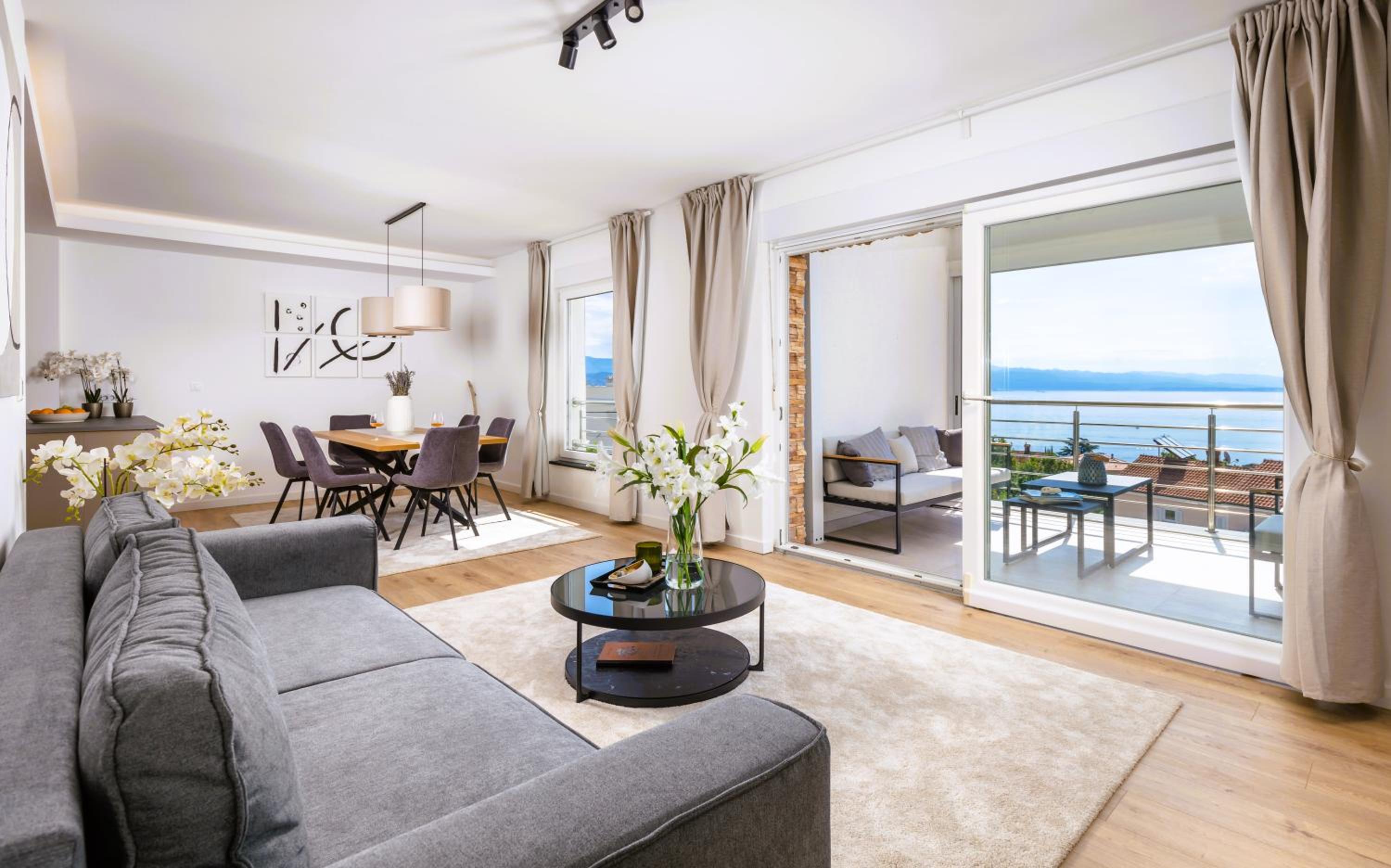 Family Two-Bedroom Apartment with View