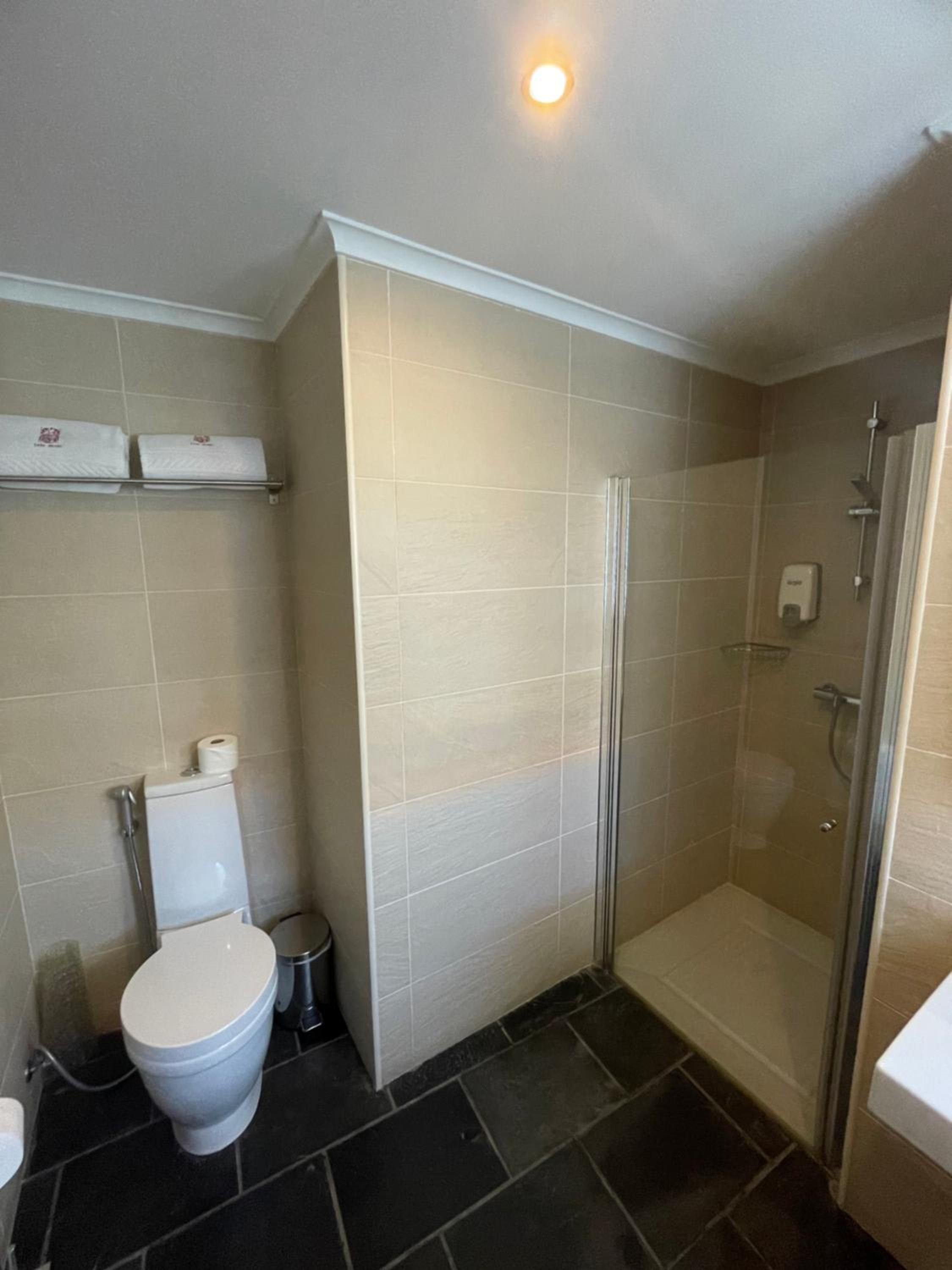Twin Room - Photo 2
