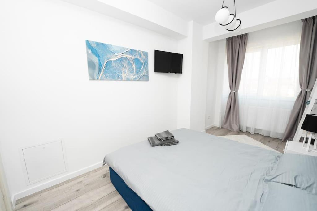 Two-Bedroom Apartment with Balcony photo 2