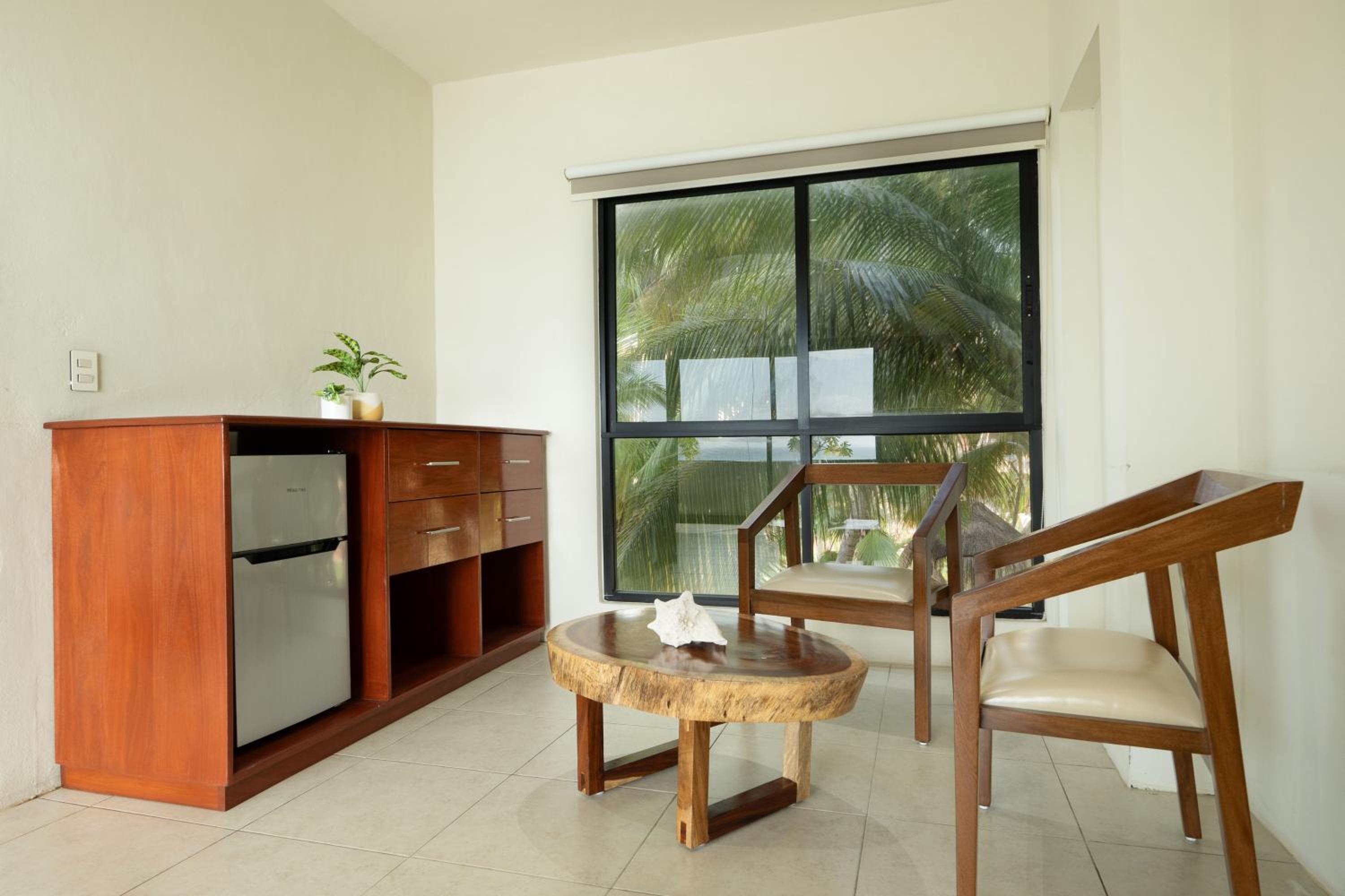 King Room with Sea View - Photo 8