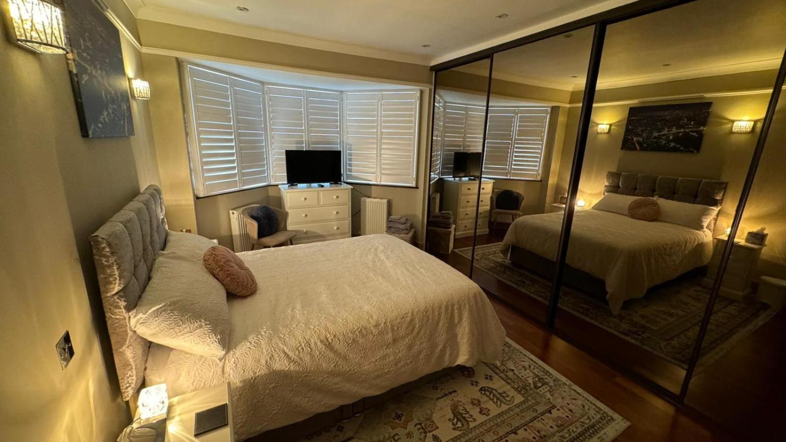 Double Room With Private Bathroom photo 2