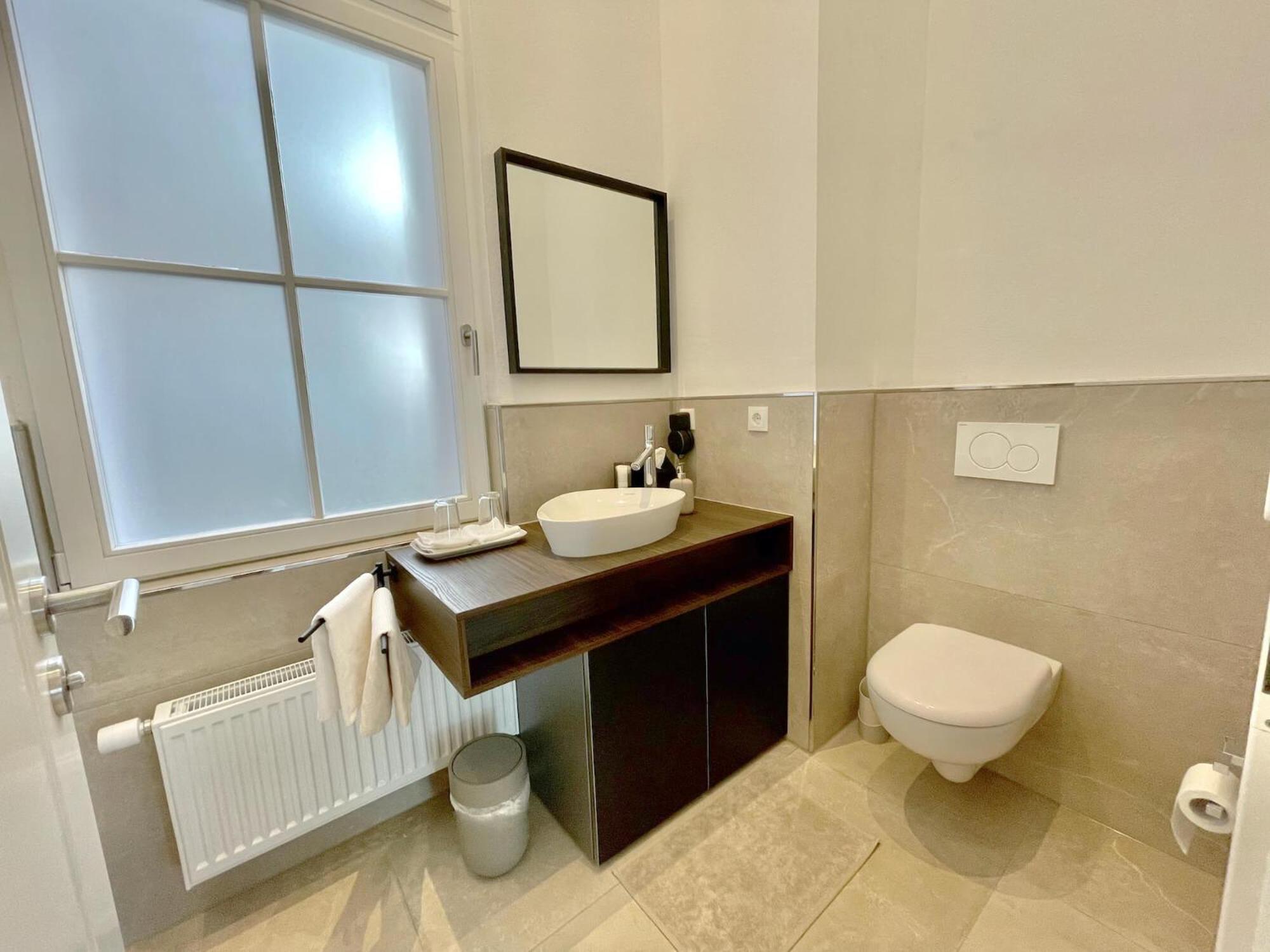 Two-Bedroom Deluxe Apartment with Balcony photo 2
