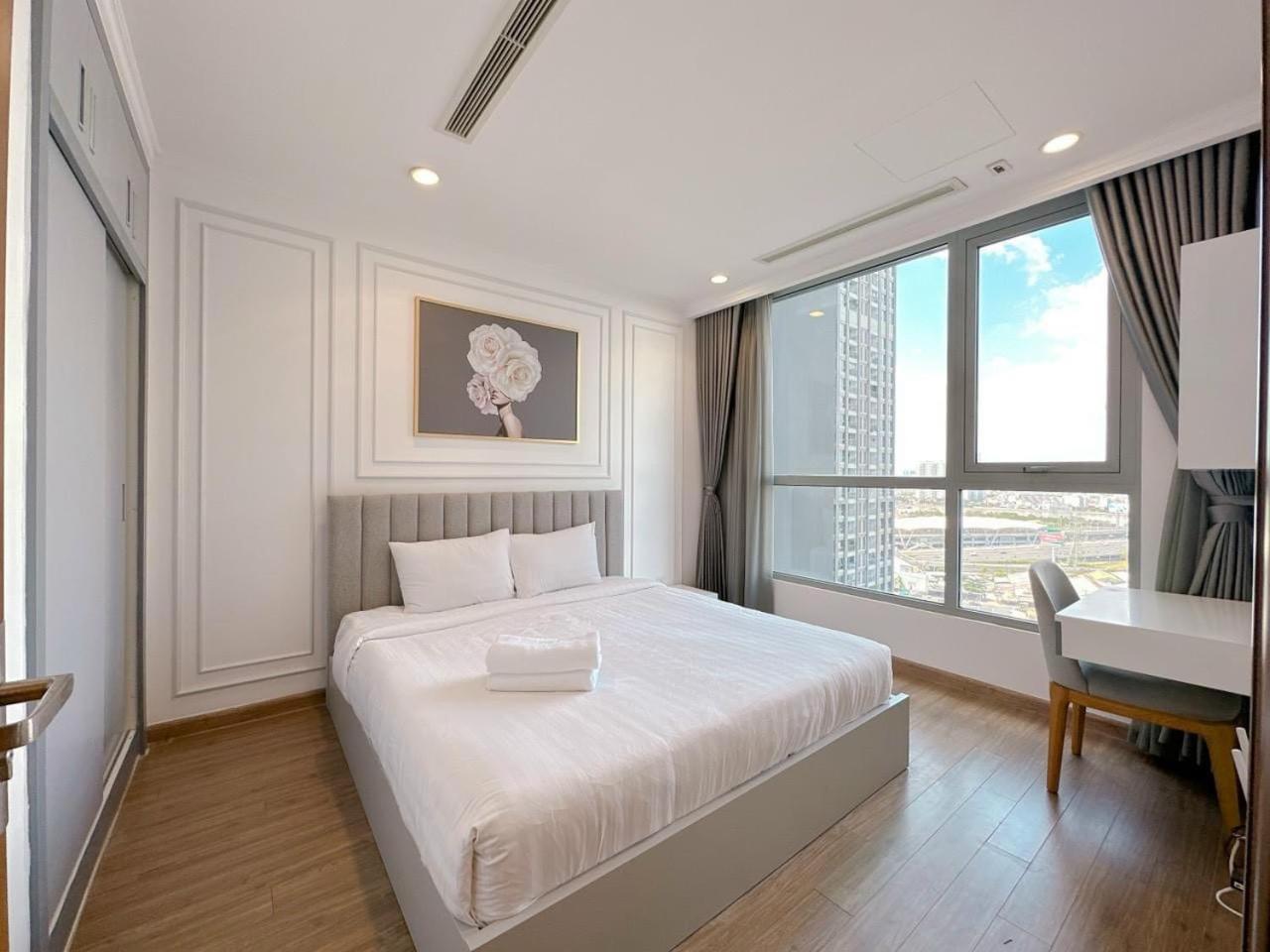 Three-Bedroom Apartment - High Floor