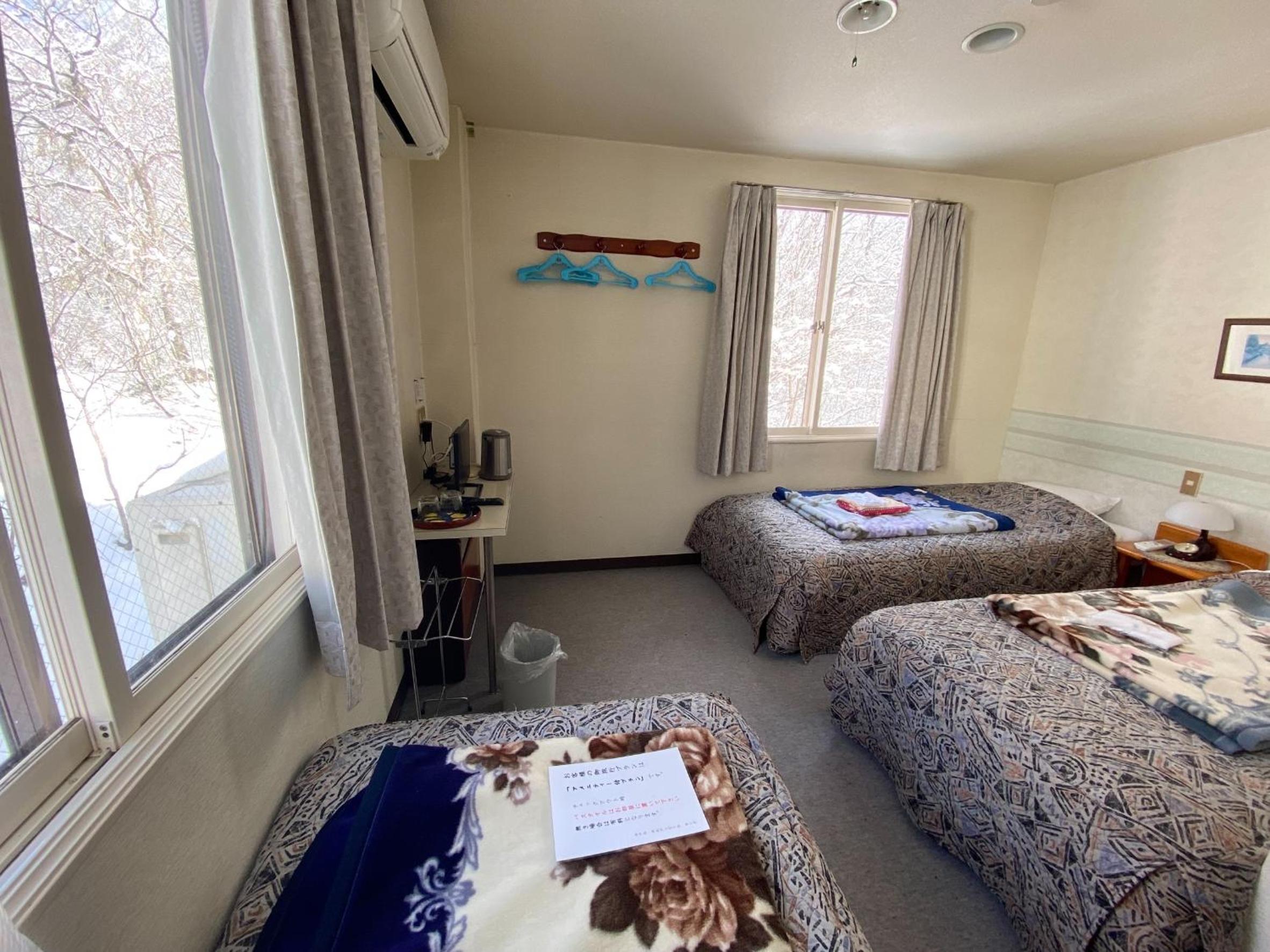Triple Room with Bathroom