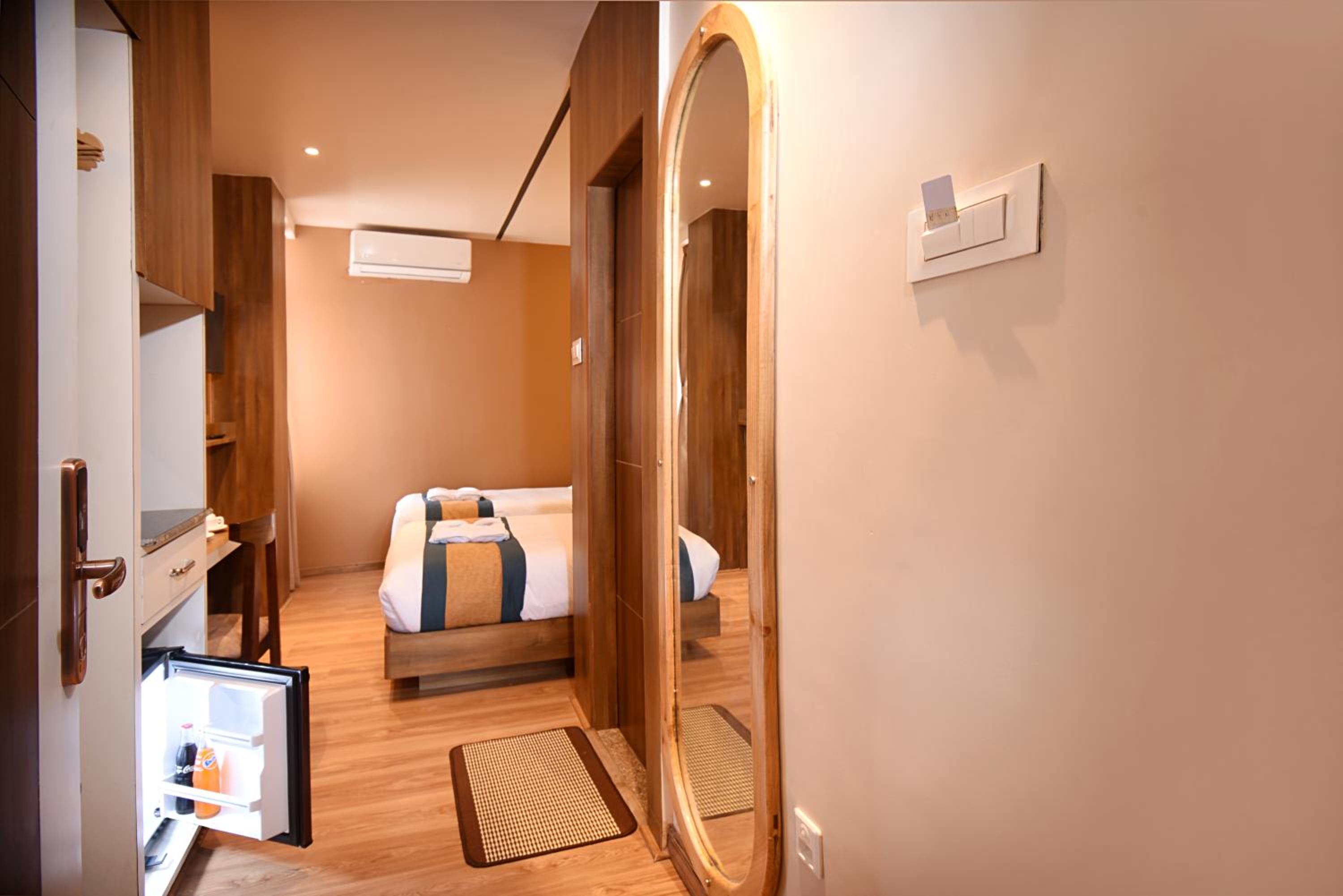 Deluxe Family Room - Photo 11