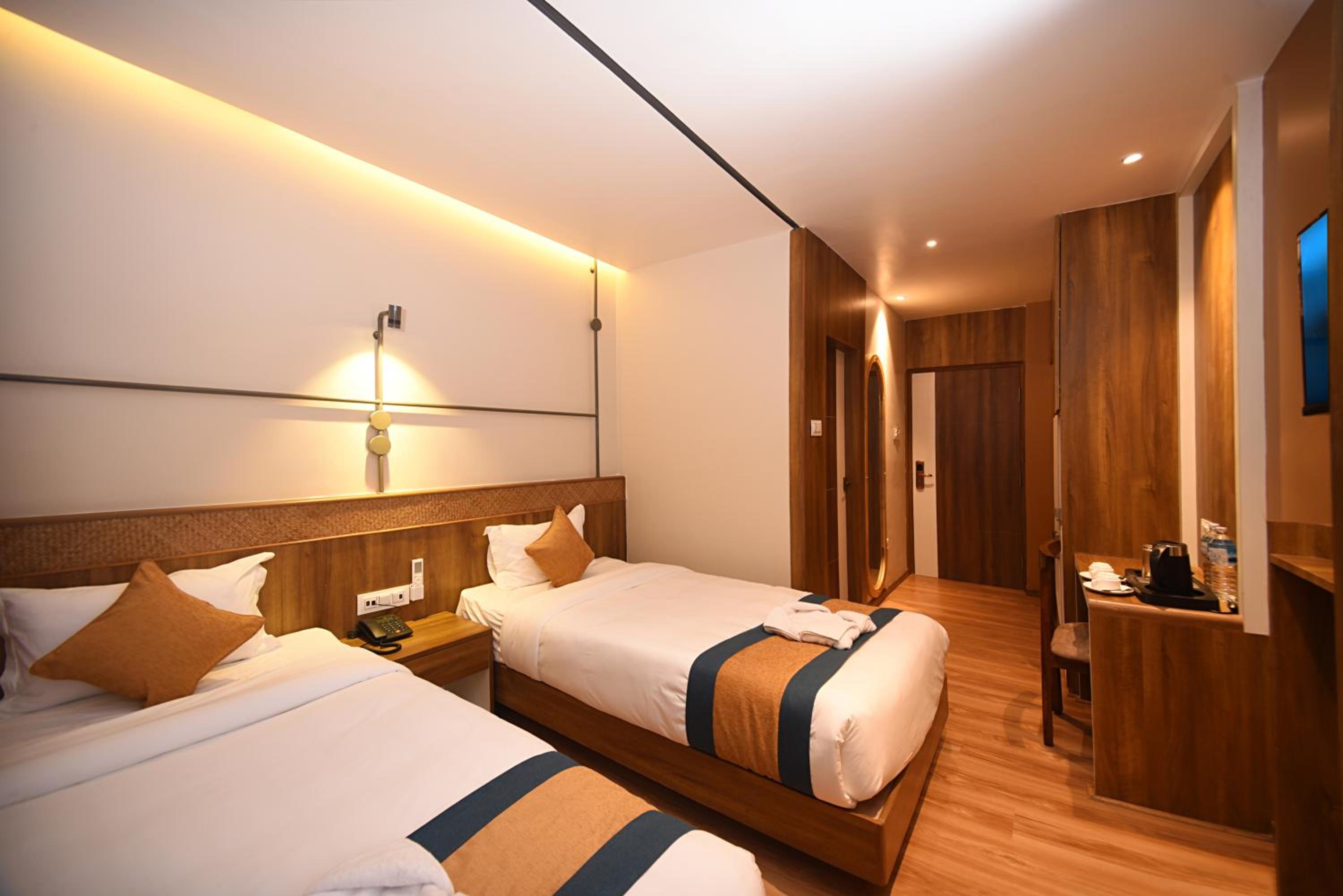 Deluxe Family Room - Photo 12
