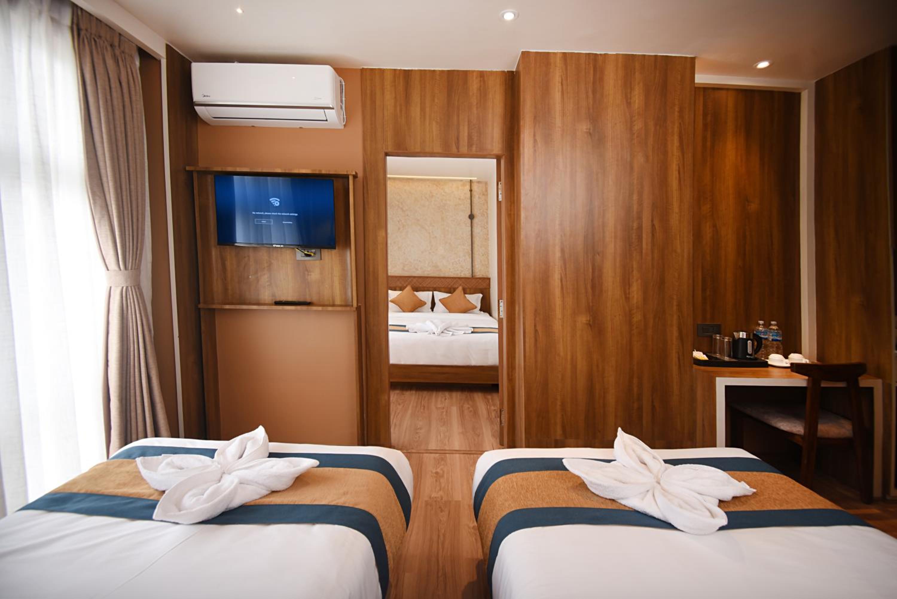 Deluxe Twin Room - Photo 17