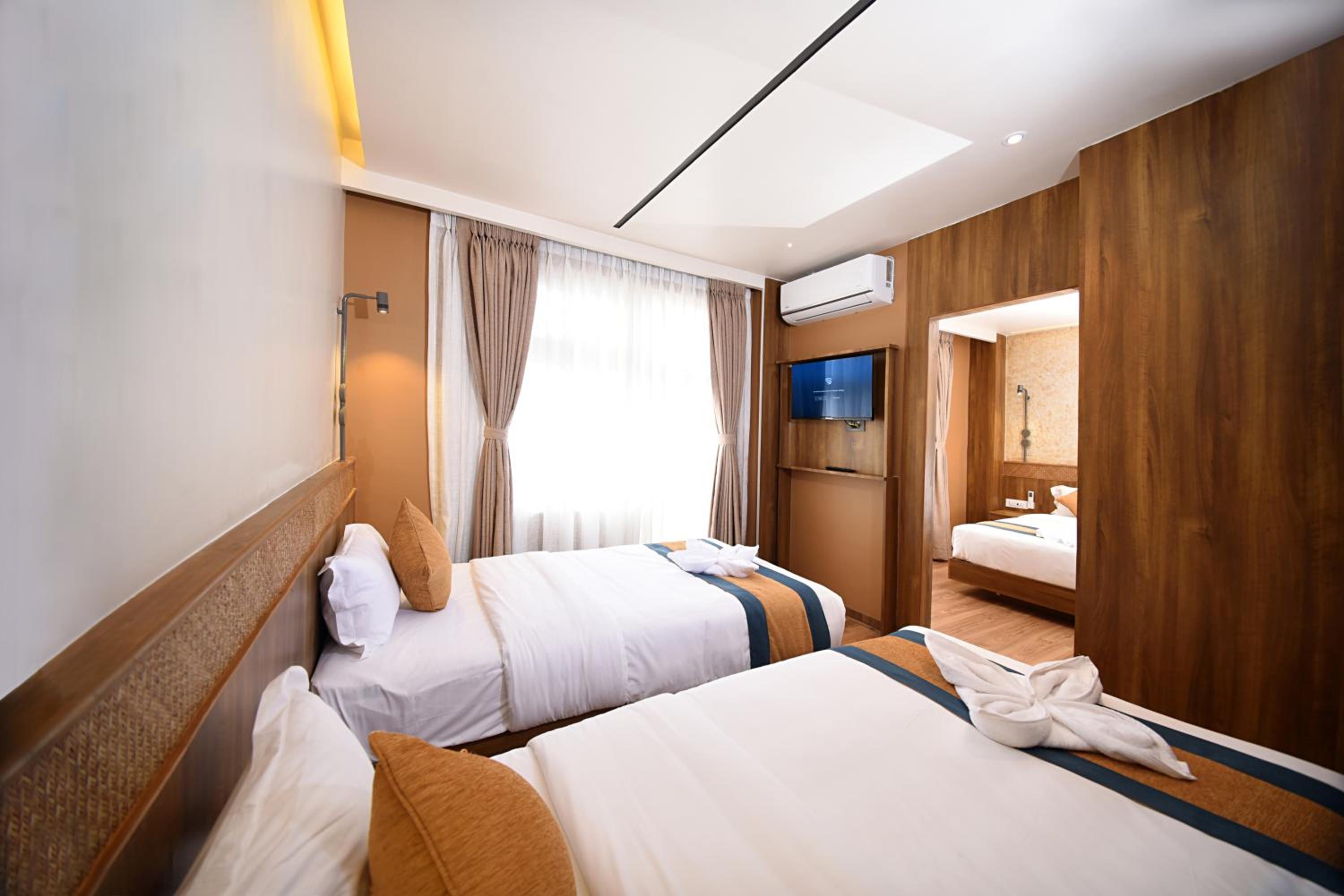 Deluxe Twin Room - Photo 2