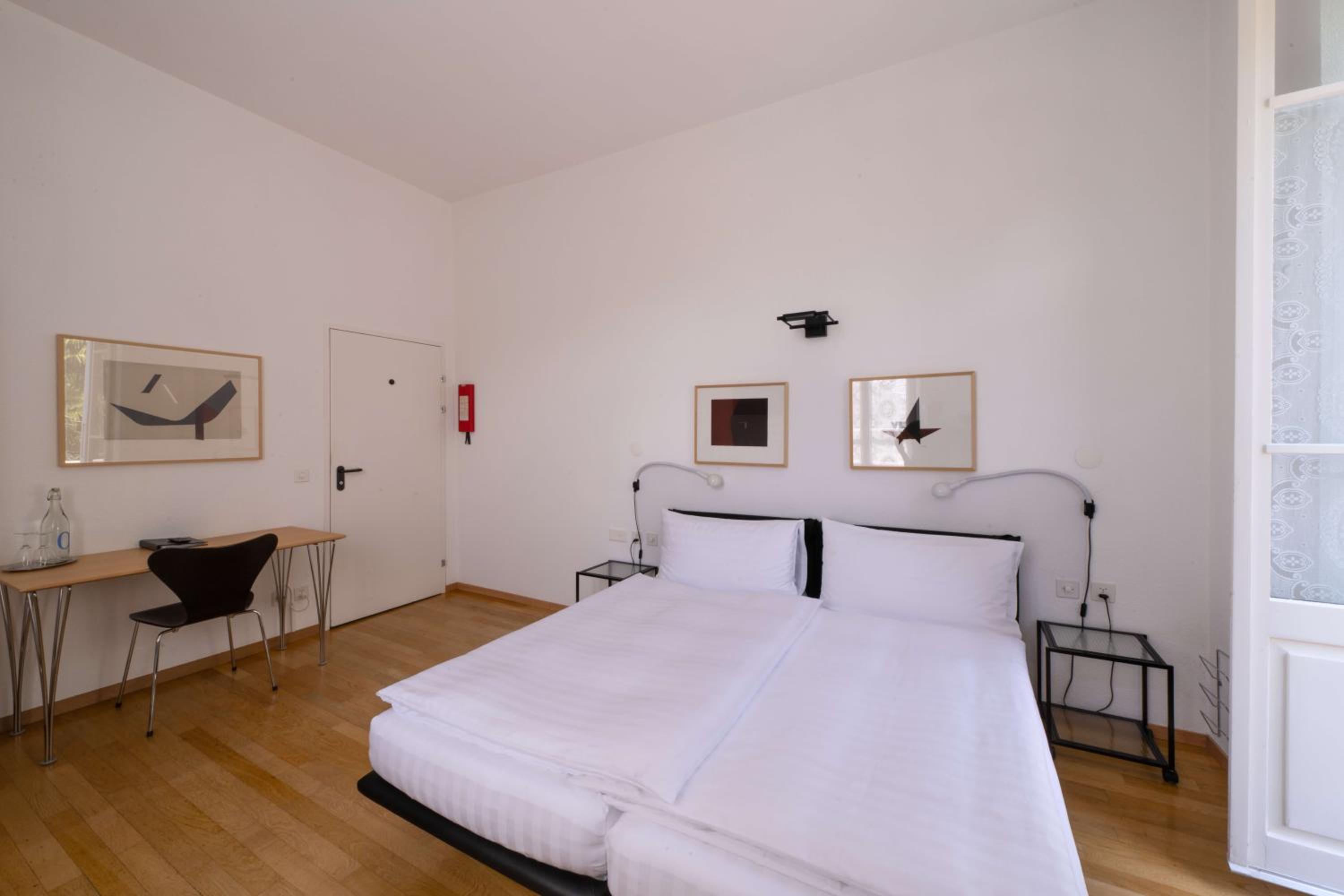 Double Room with Shared Toilet photo 2
