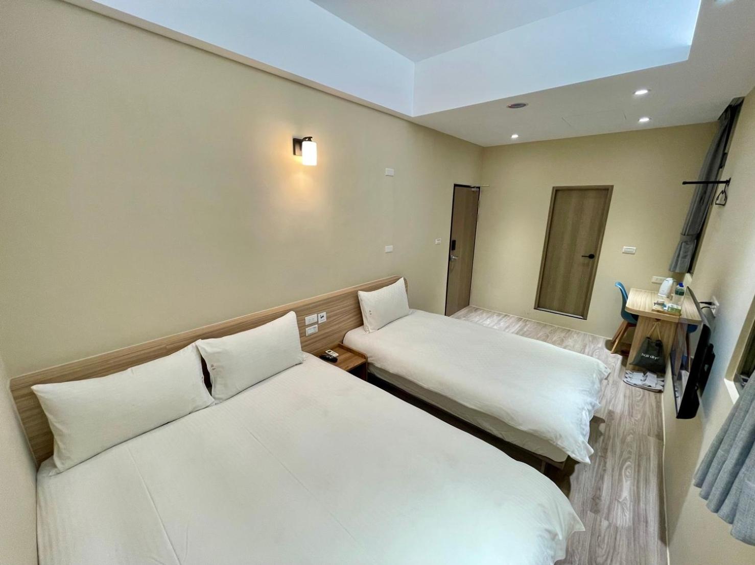 Standard Triple Room photo 2