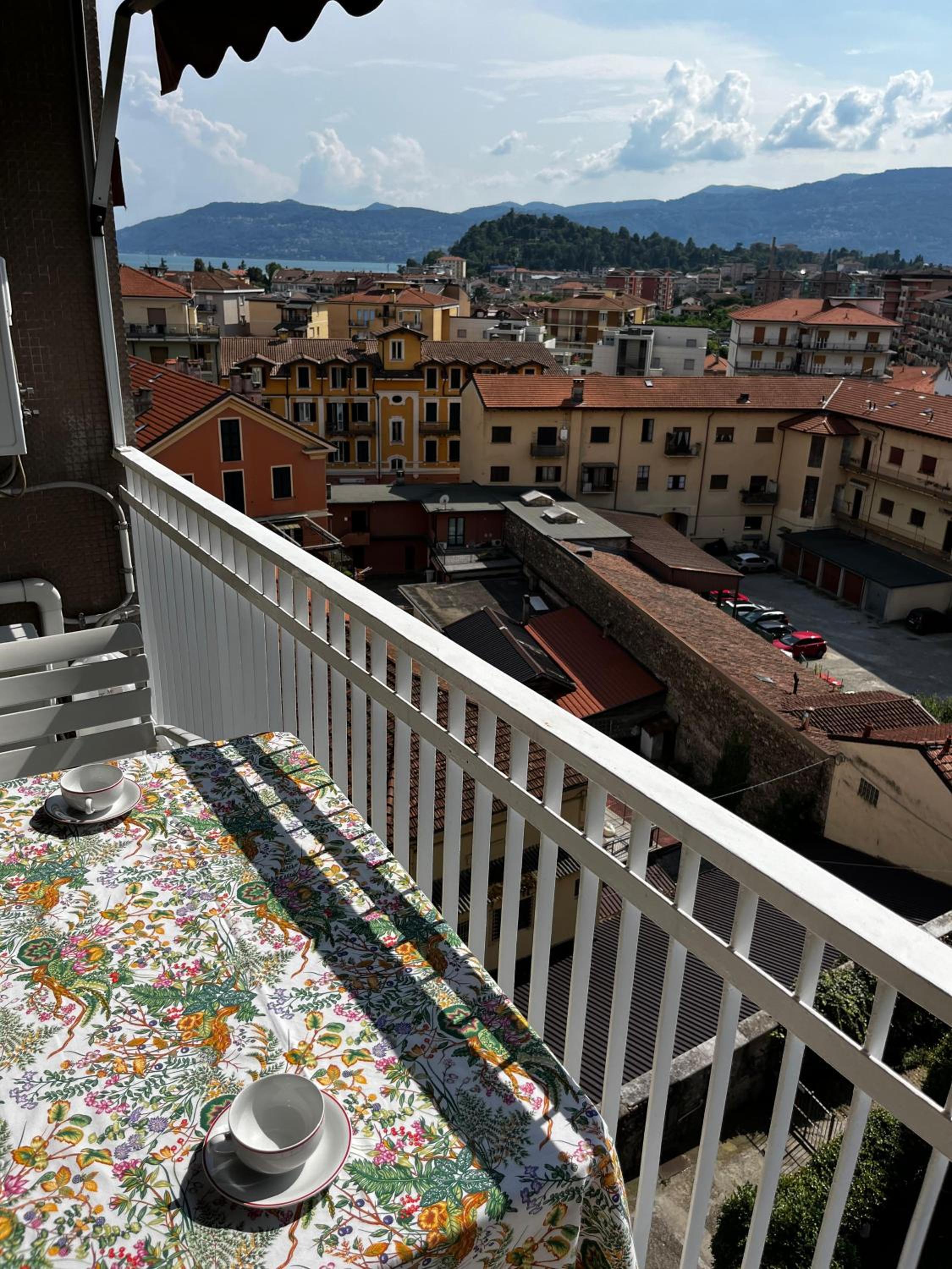 One-Bedroom Apartment with Balcony and City View - Photo 16