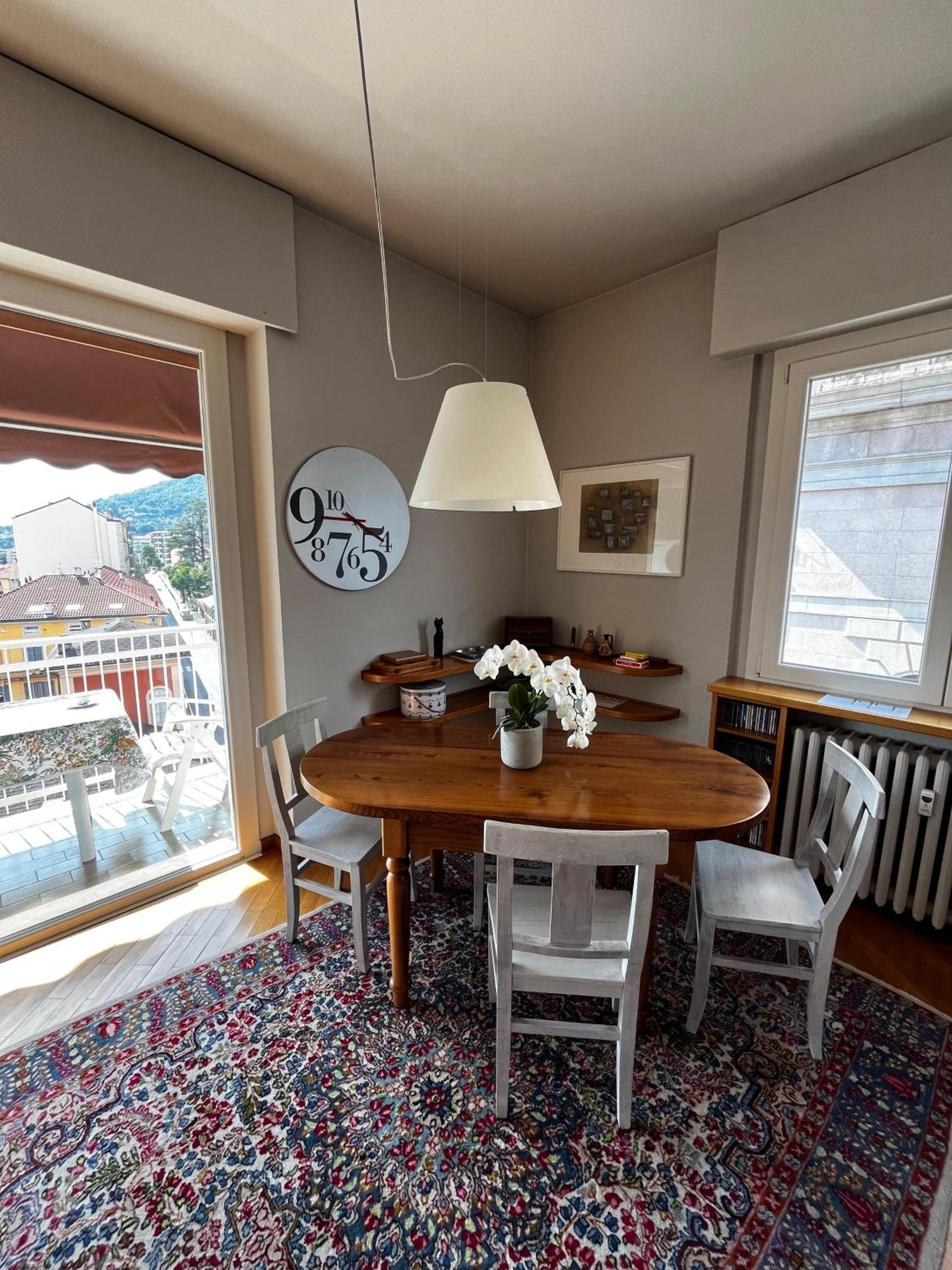 One-Bedroom Apartment with Balcony and City View - Photo 3