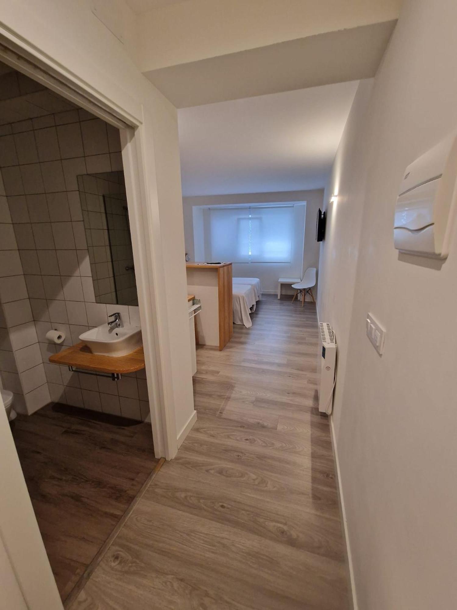 Standard Studio with street view - Photo 1