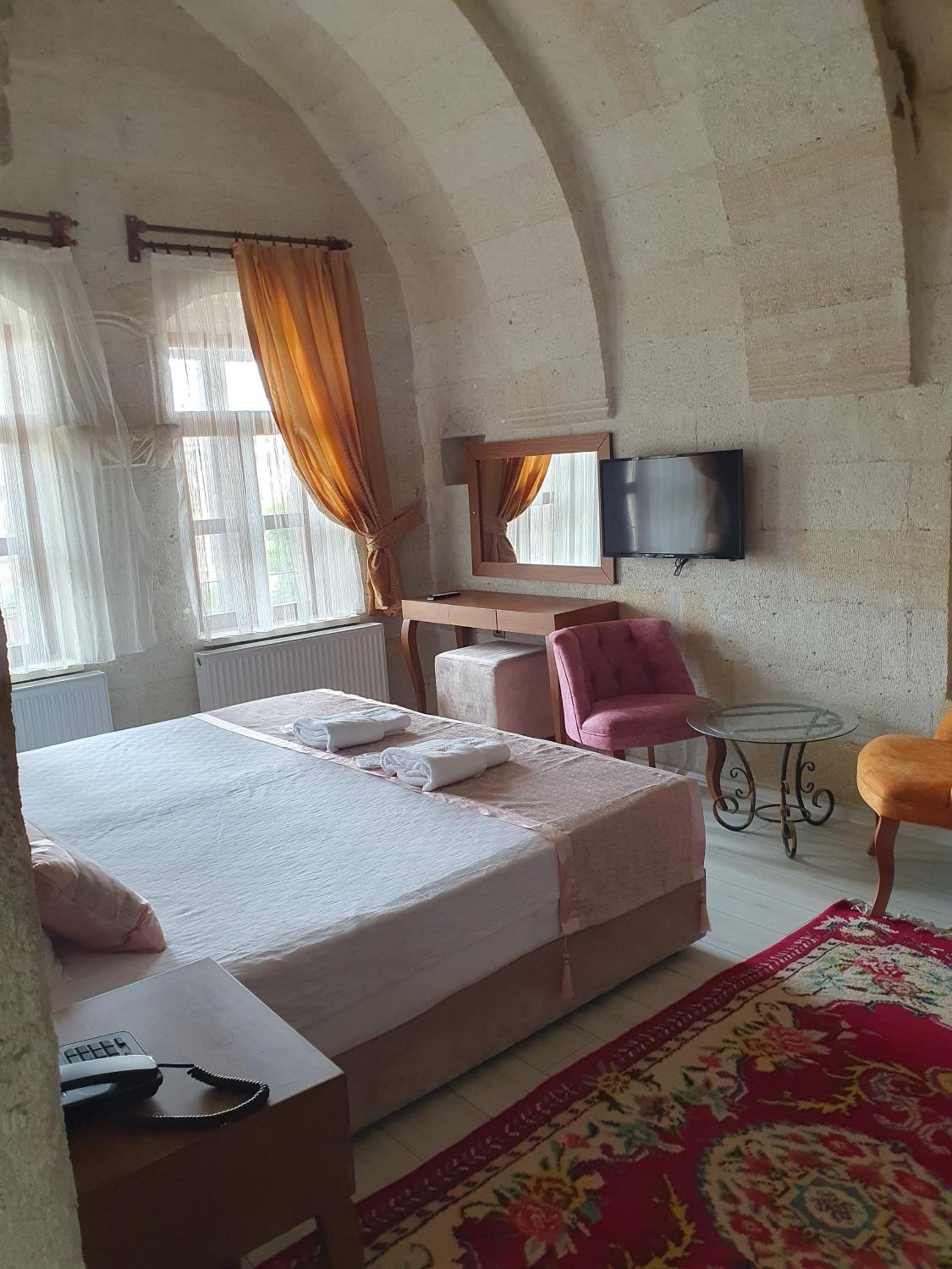 Standard Double Room - Photo 1