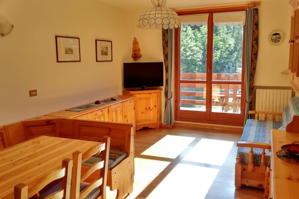 Two-Bedroom Apartment With Mountain View photo 1