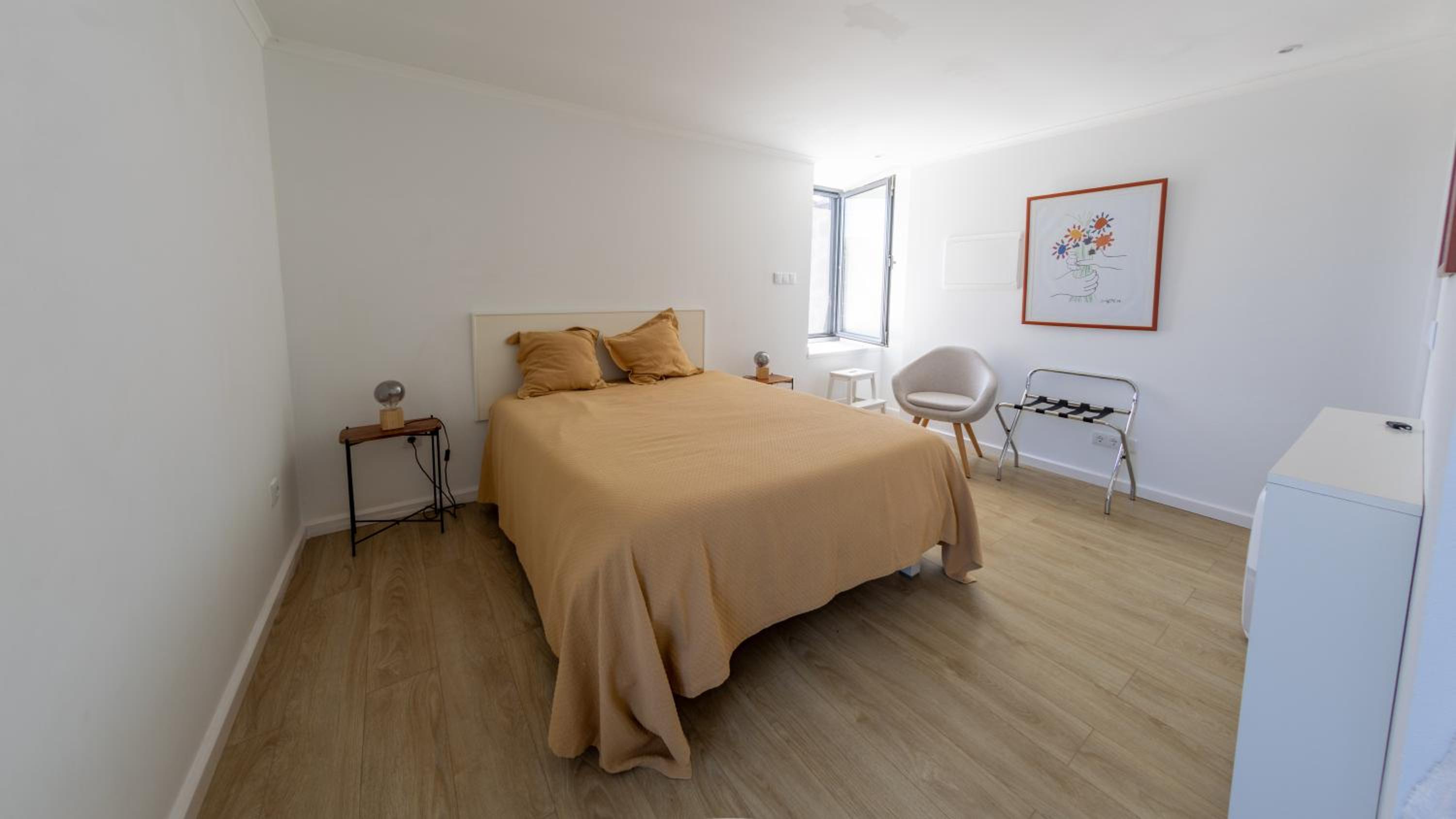 One-Bedroom House - Photo 2