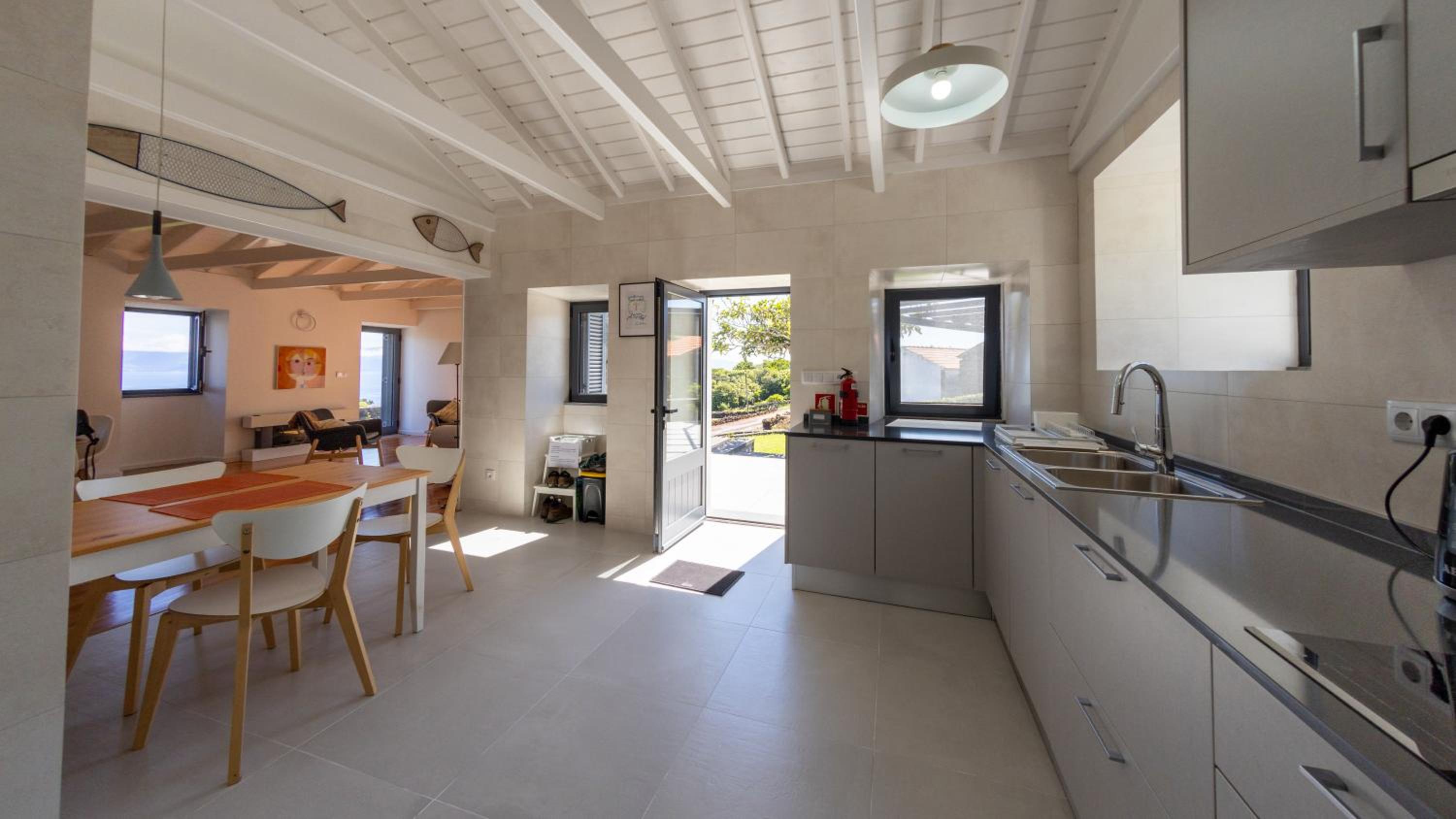 One-Bedroom House - Photo 8