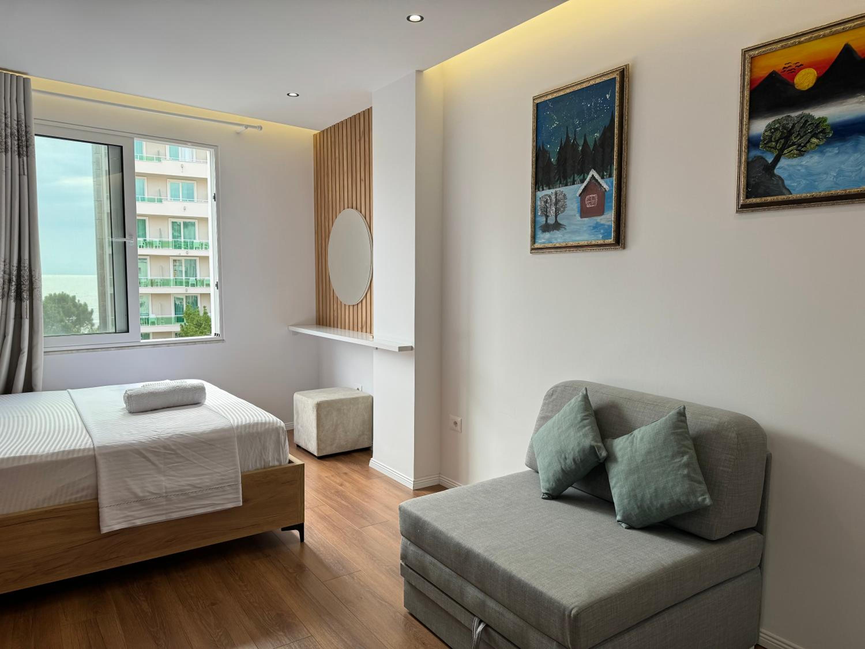 One-Bedroom Apartment