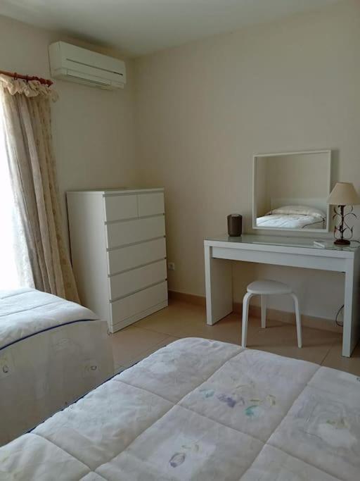Casa de tres habitaciones