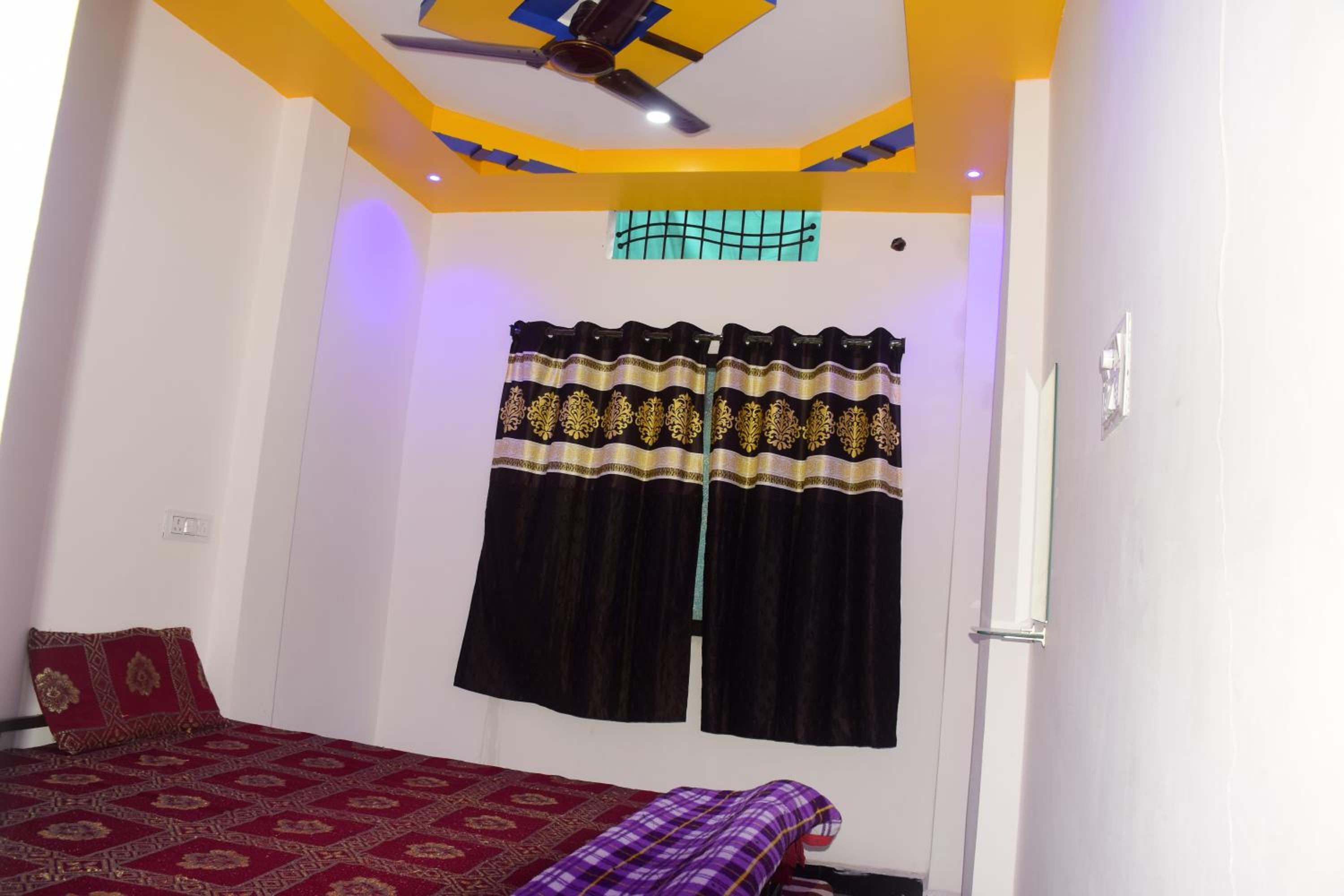 Double Room with Private Bathroom photo 2