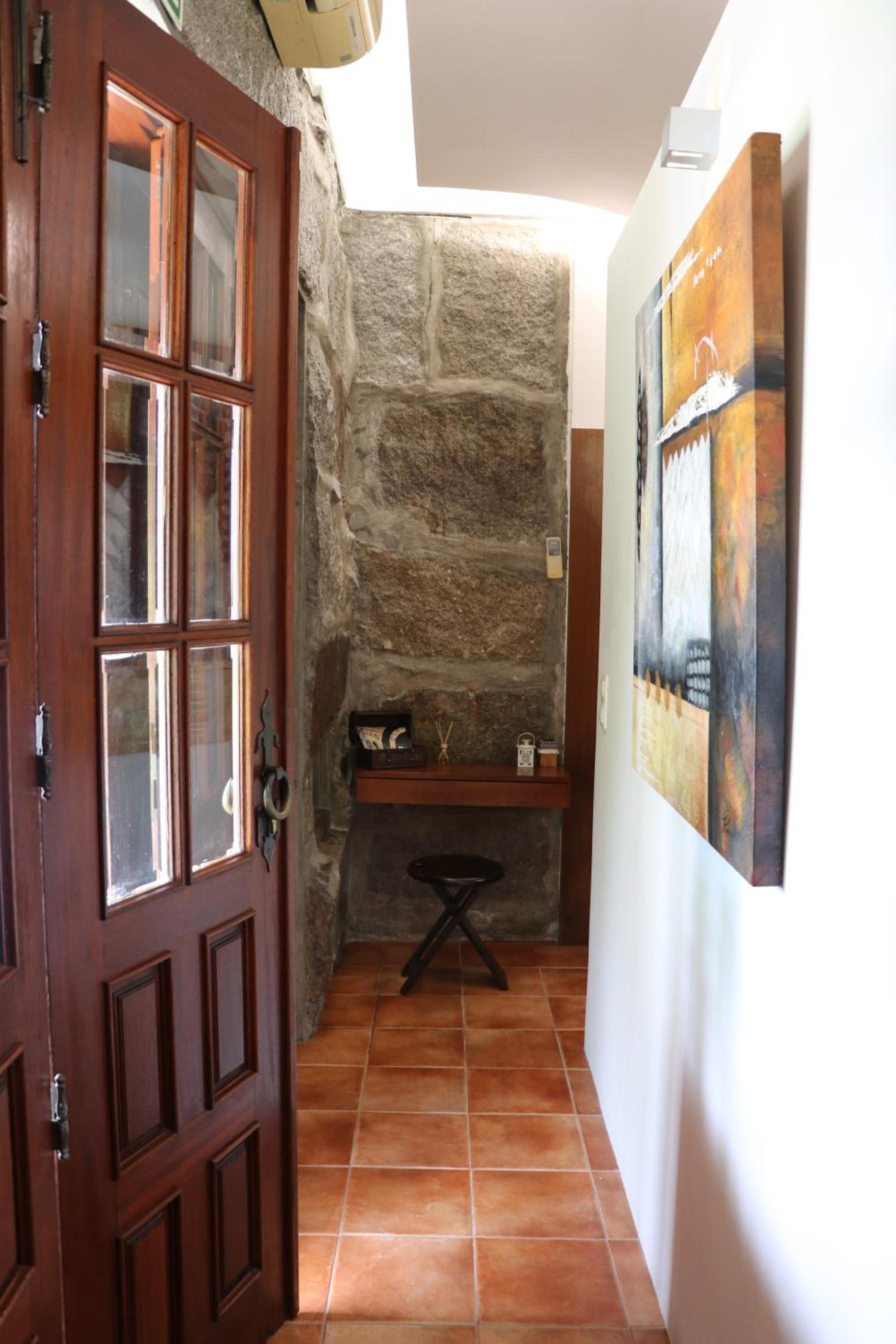Suite - Photo 1