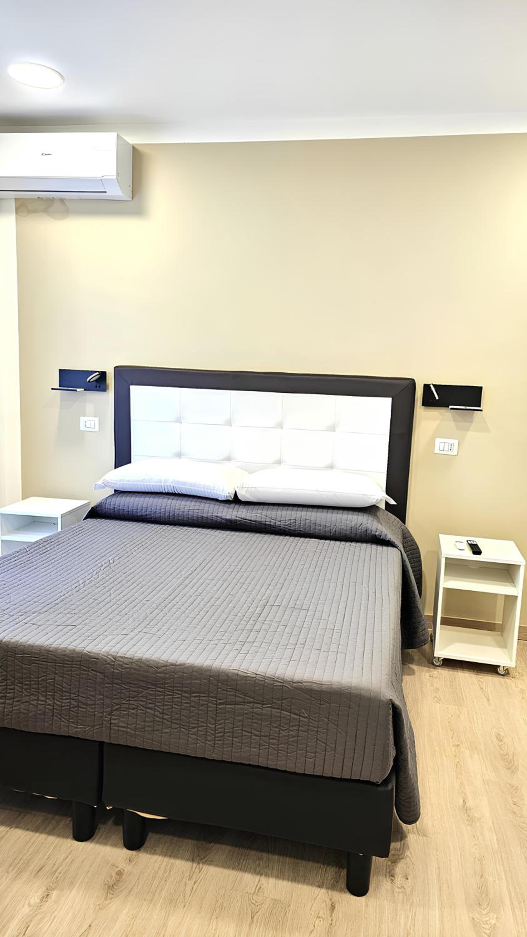 Deluxe Double Room with Bath