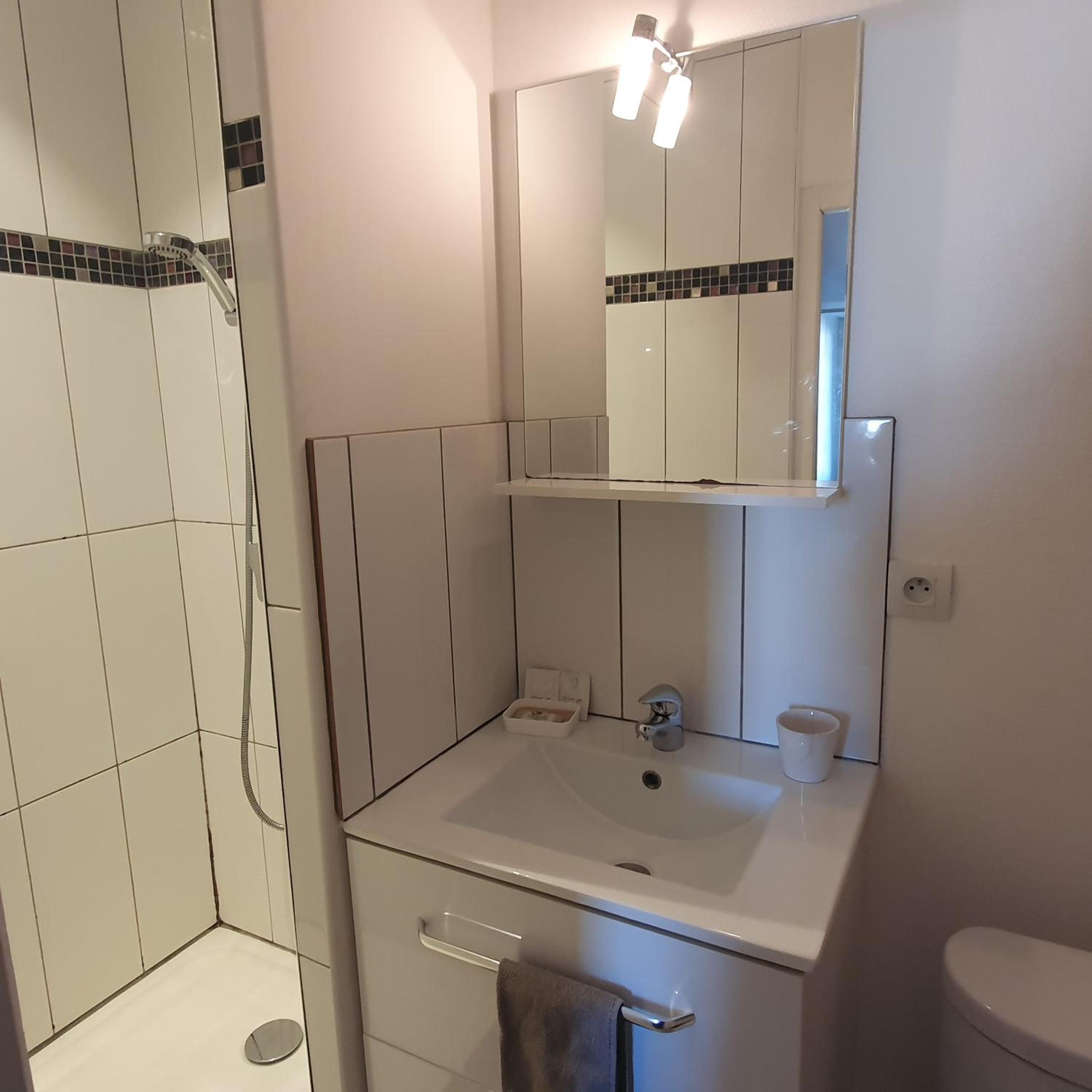 Double Room with Private Bathroom photo 3