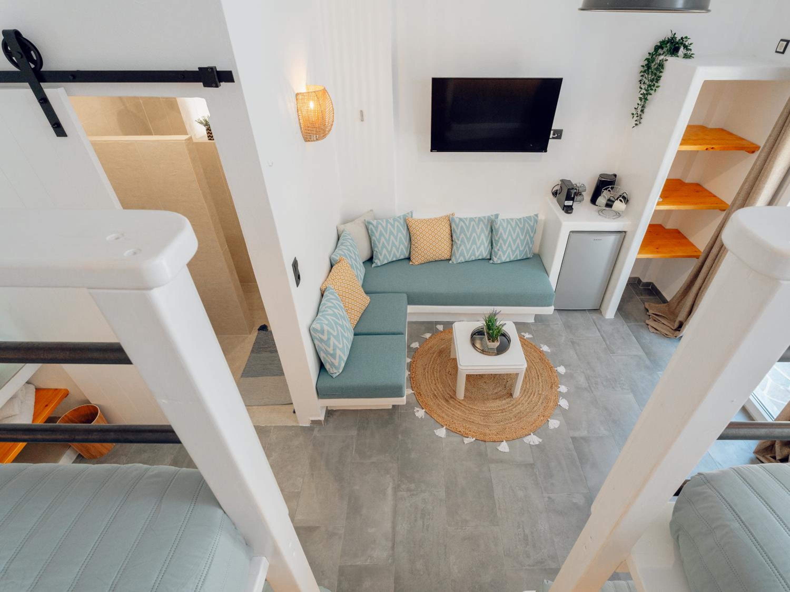 Quadruple Room with Private Bathroom photo 2