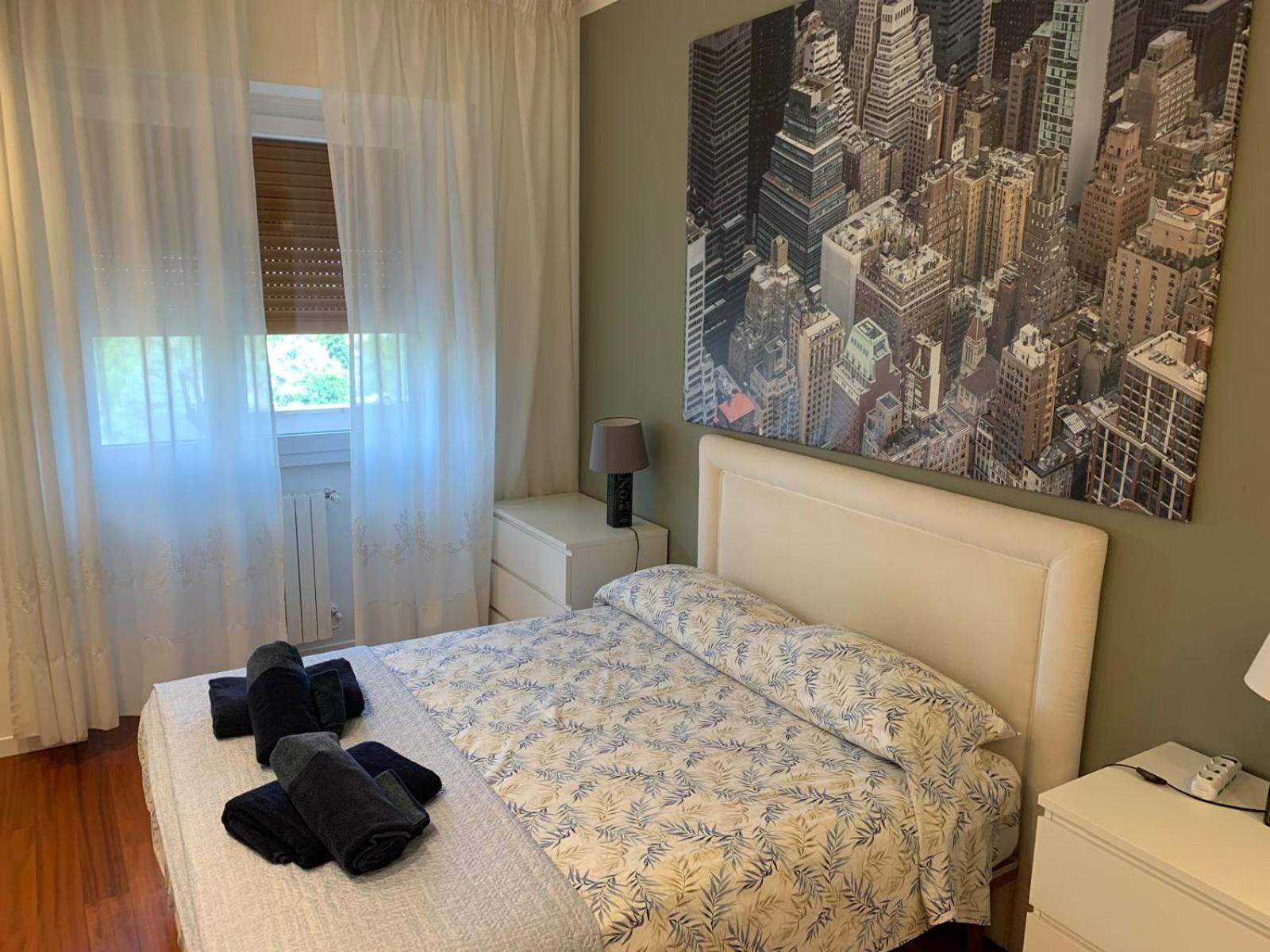 One-Bedroom Apartment photo 1