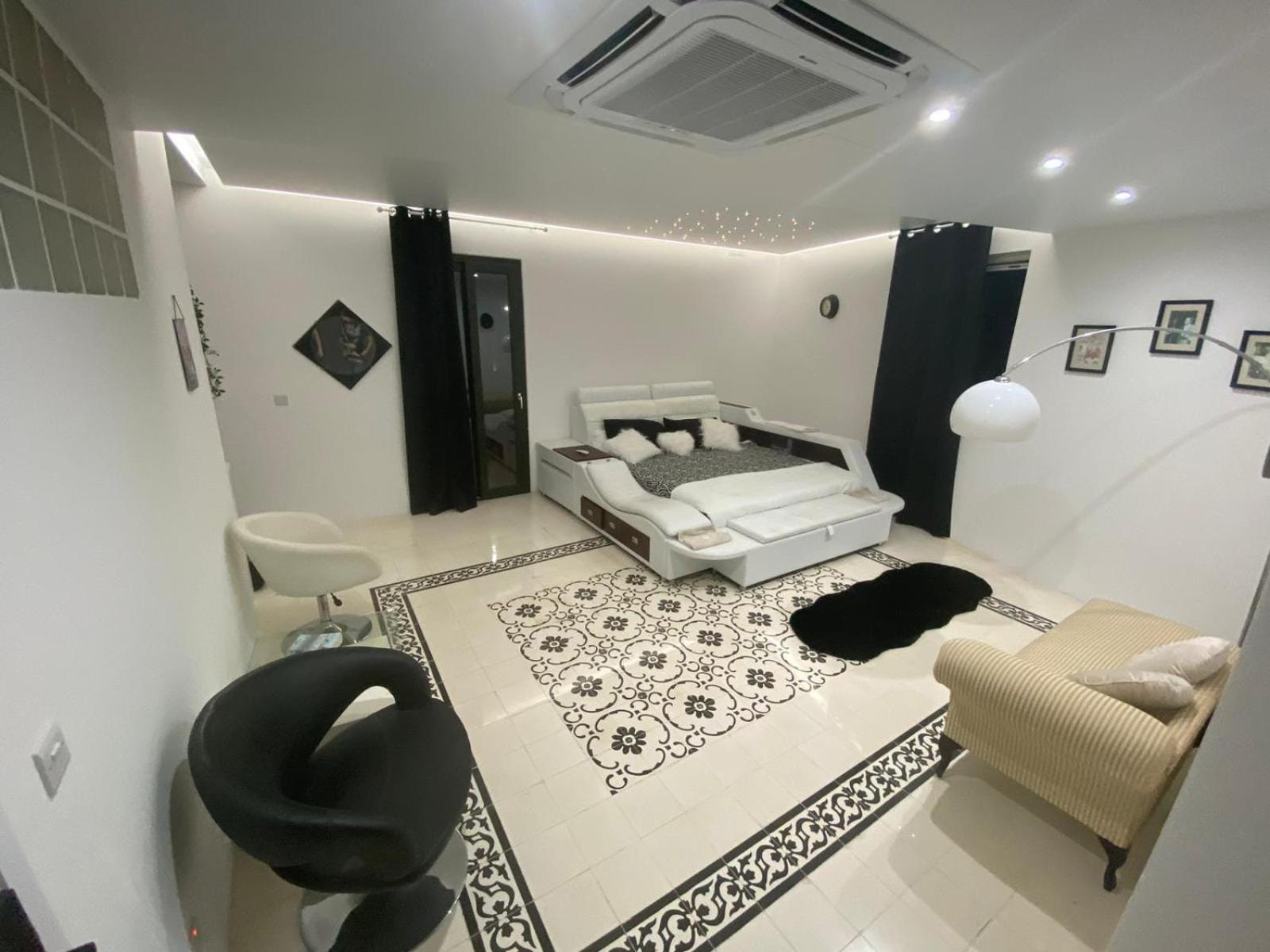 Deluxe Queen Room photo 1
