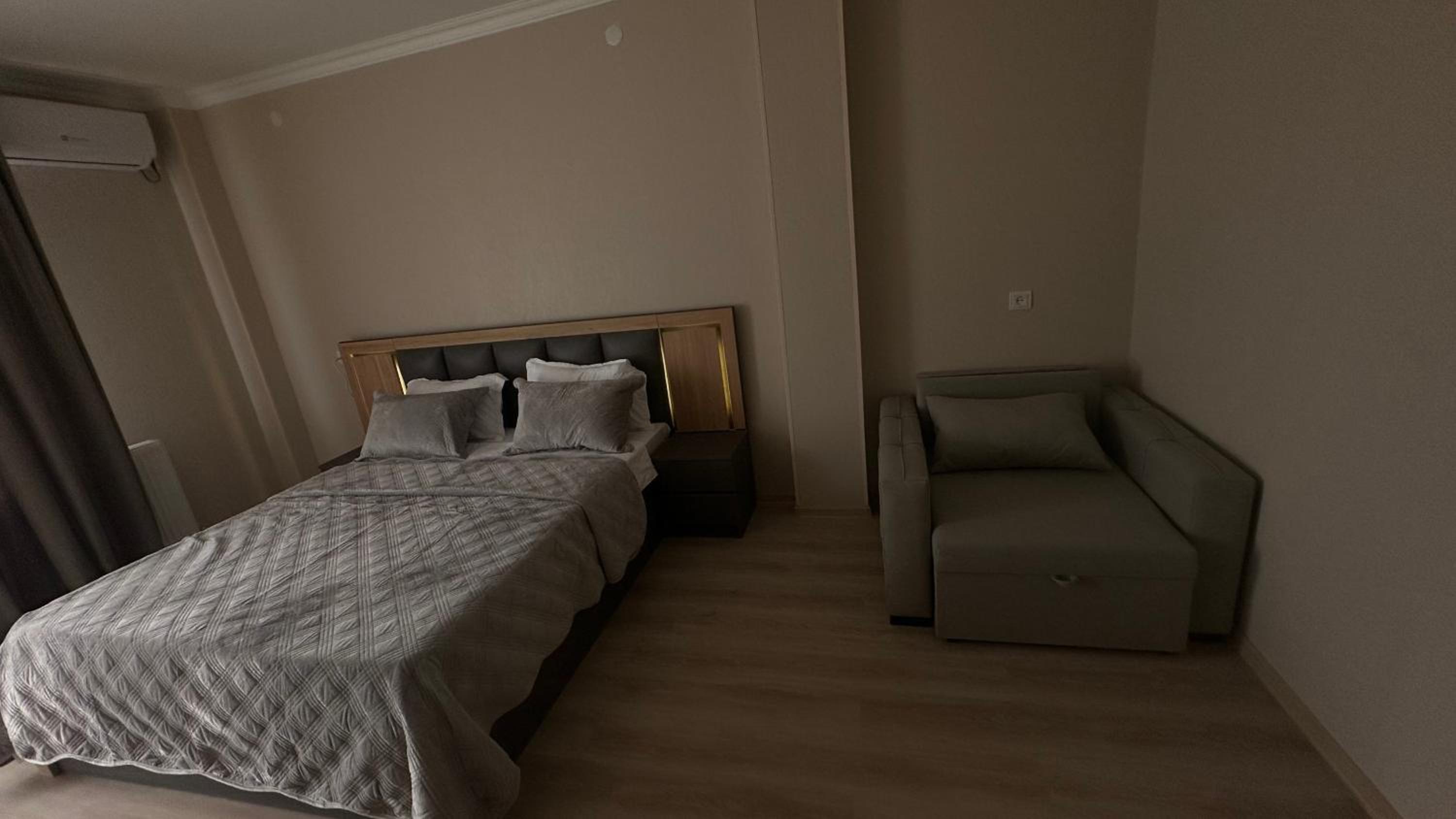 Deluxe Family Room photo 1