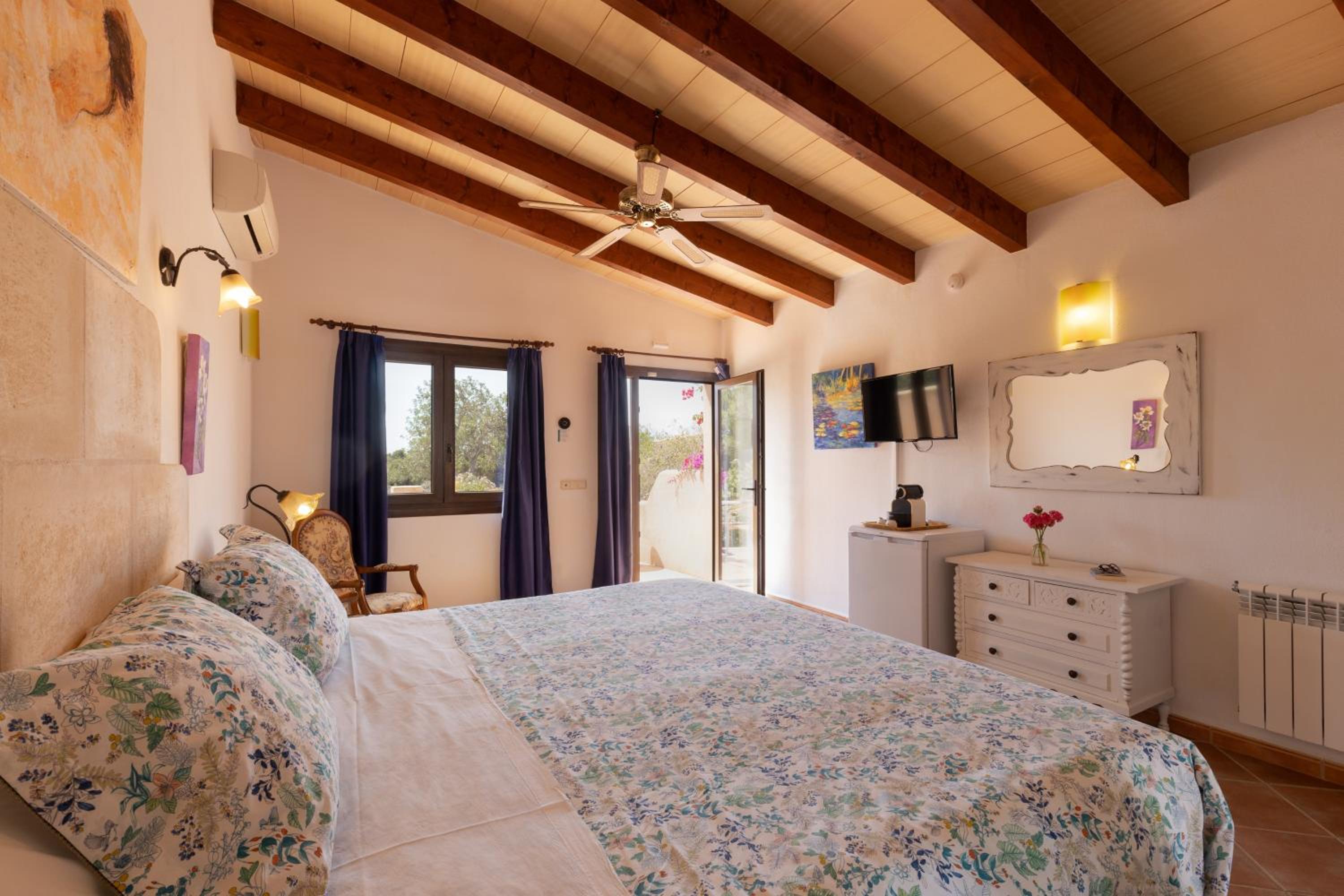 Habitación Doble Superior con Terraza y Vista al Jardín