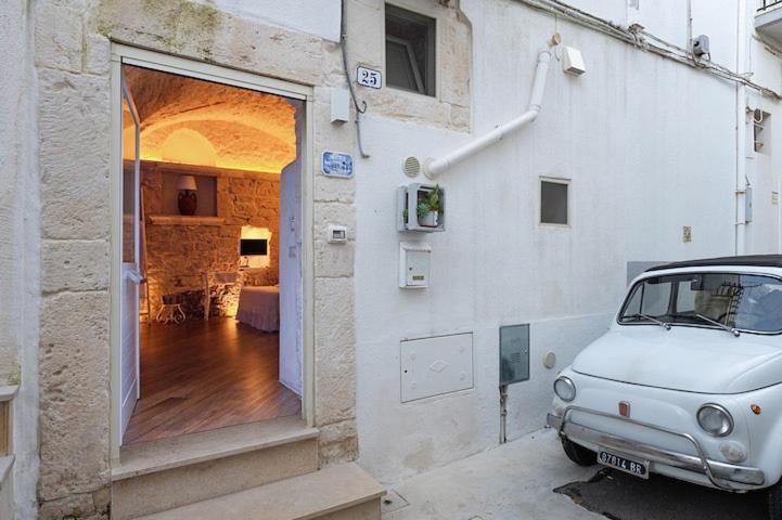 One-Bedroom Apartment - Photo 9
