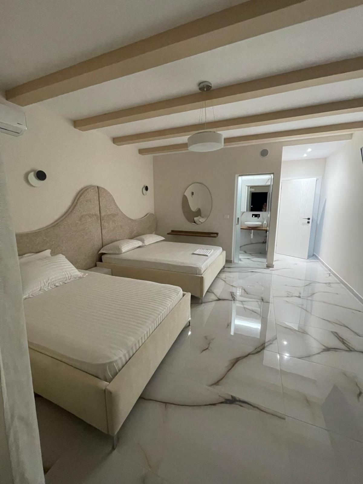 Studio Apartment with Balcony