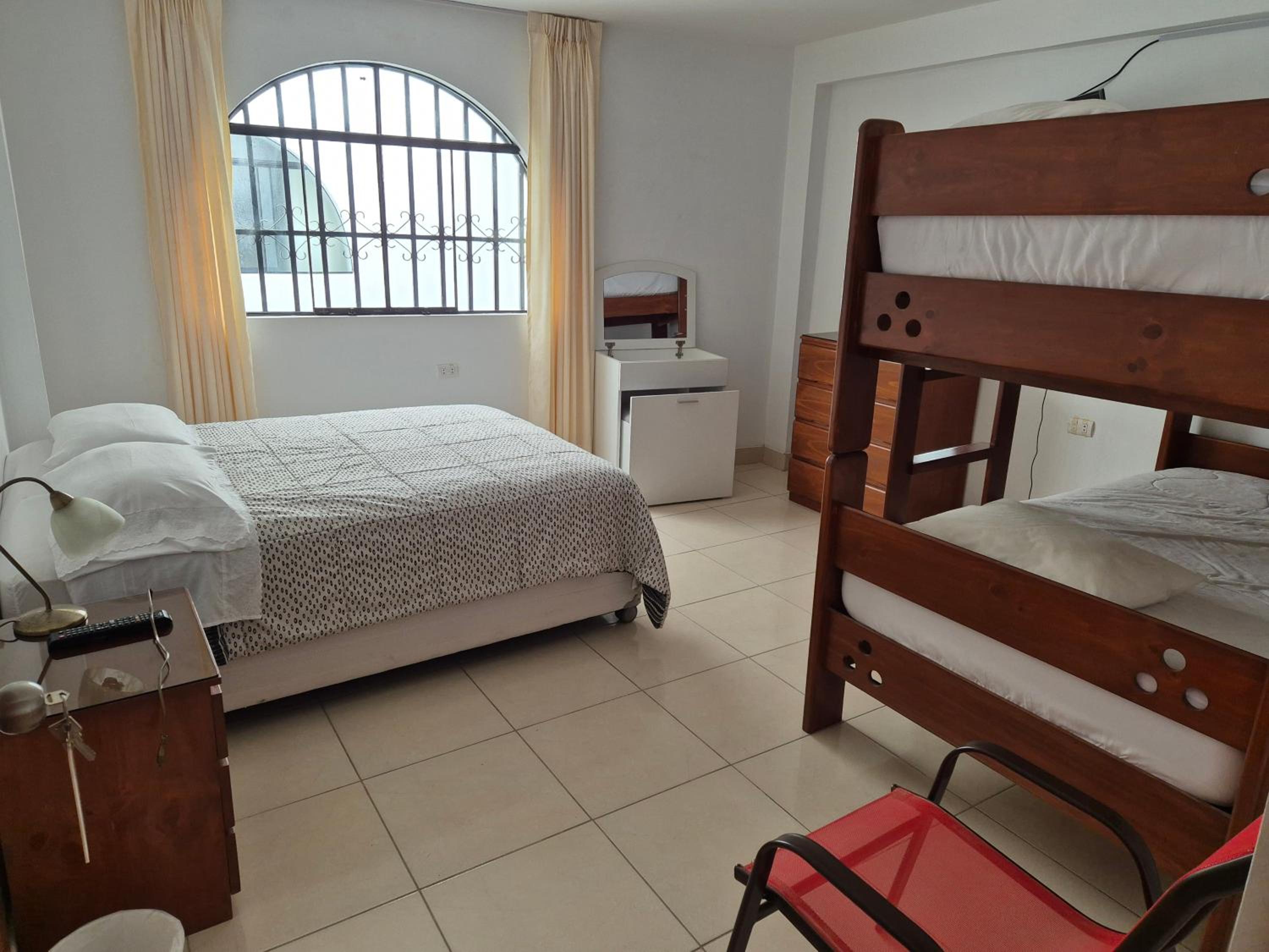 Quadruple Room with Private Bathroom photo 1
