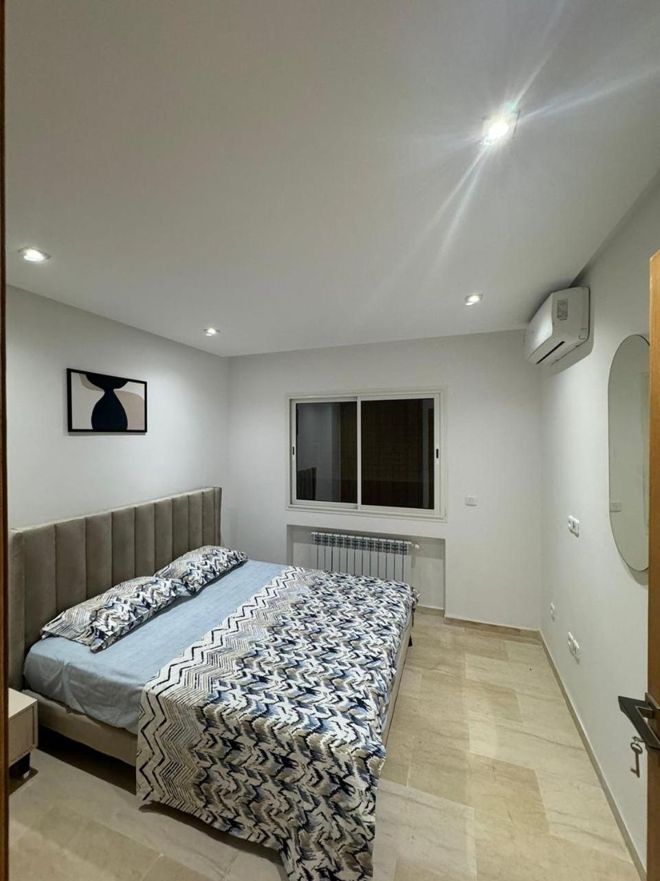 Two-Bedroom Deluxe Apartment photo 2